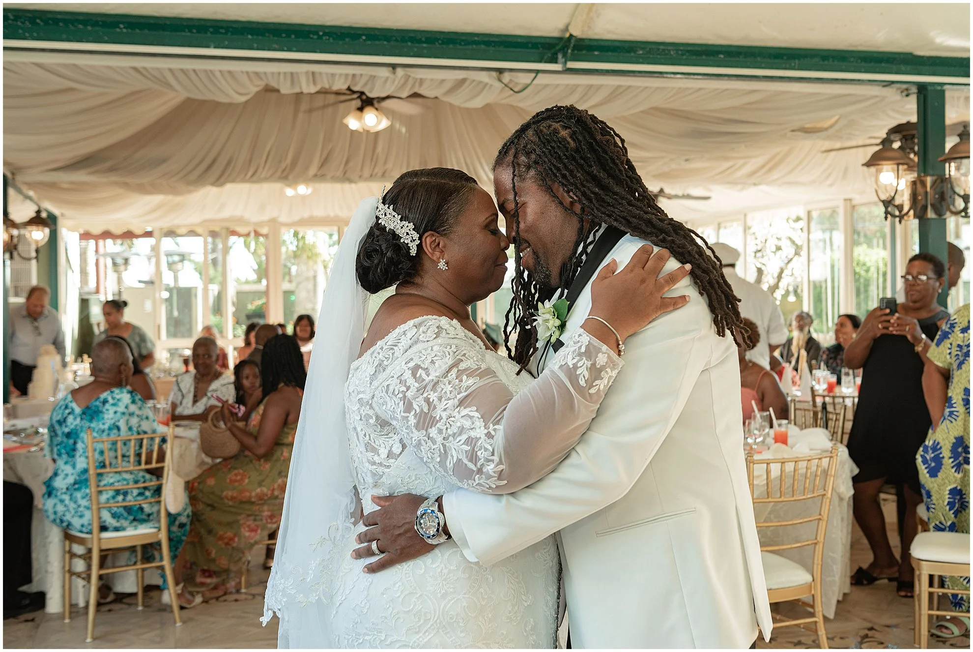 Fourways Restaurant & Inn Bermuda_Wedding_©Fiander Foto_043.jpg