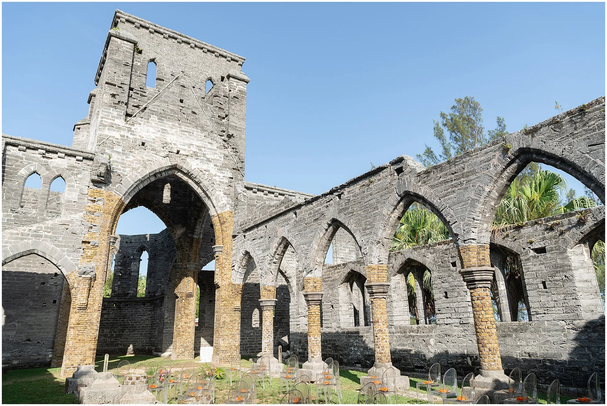 Unfinished Church_Bermuda_Black Tie Wedding_©FianderFoto_002.jpg