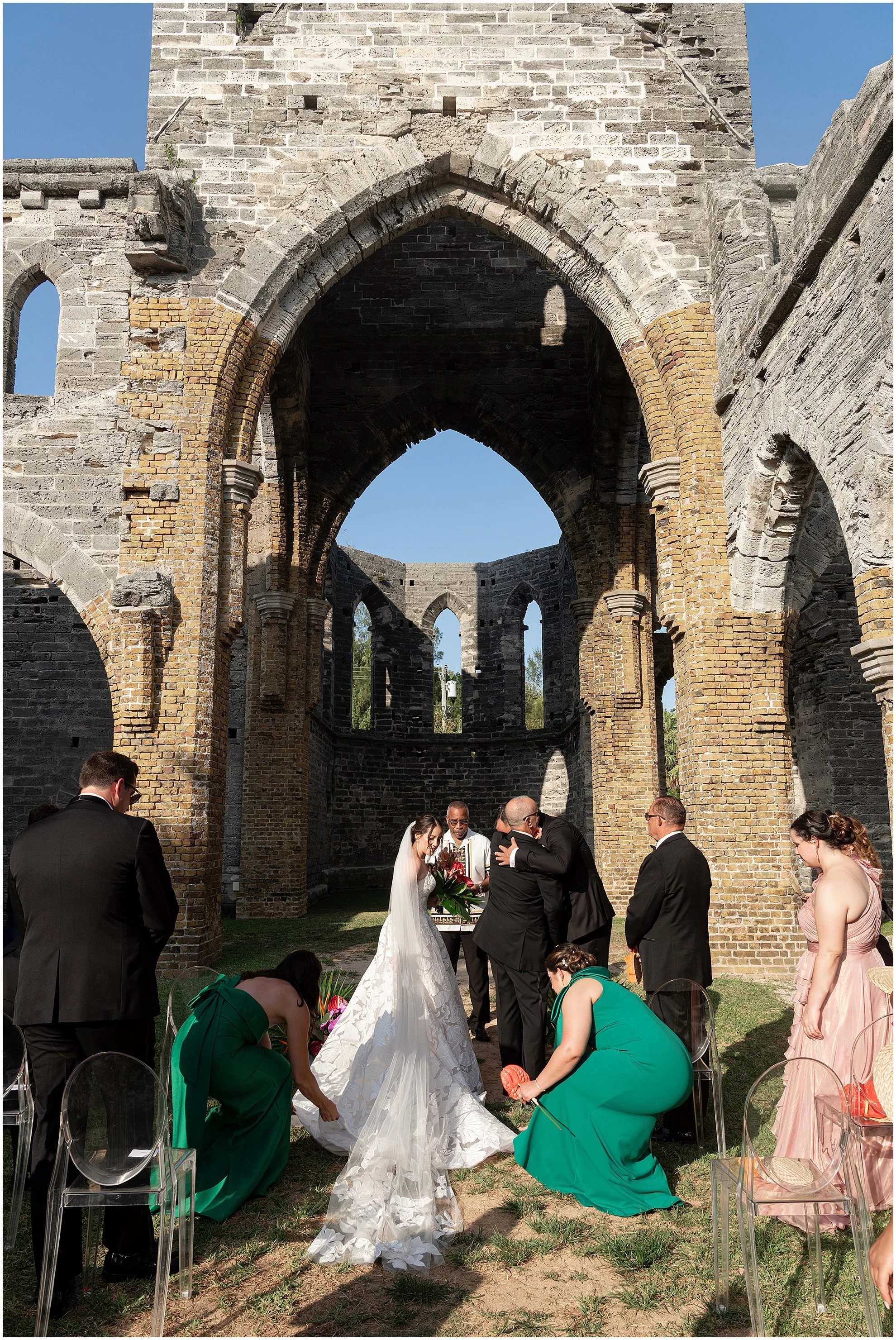 Unfinished Church_Bermuda_Black Tie Wedding_©FianderFoto_011.jpg
