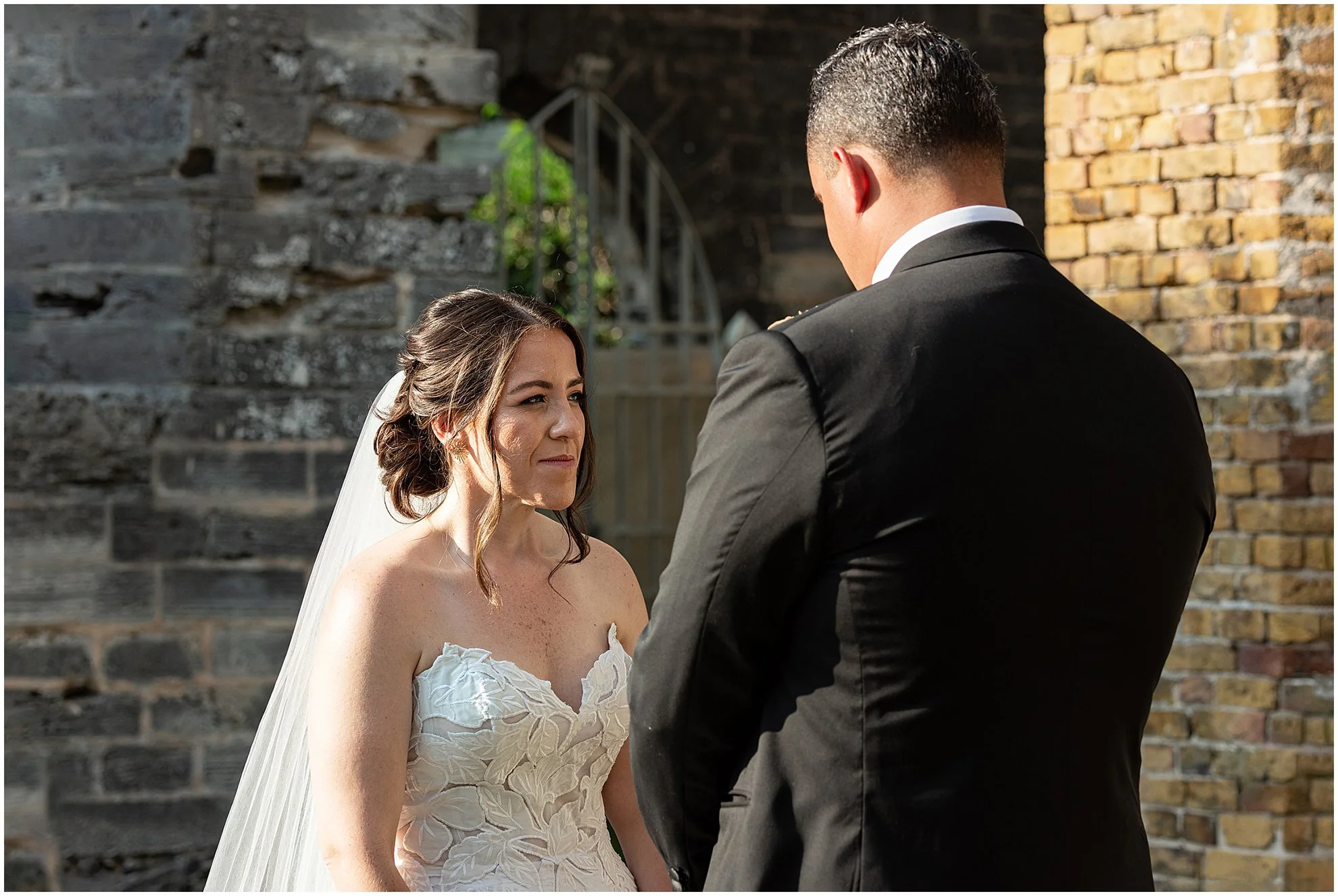 Unfinished Church_Bermuda_Black Tie Wedding_©FianderFoto_016.jpg