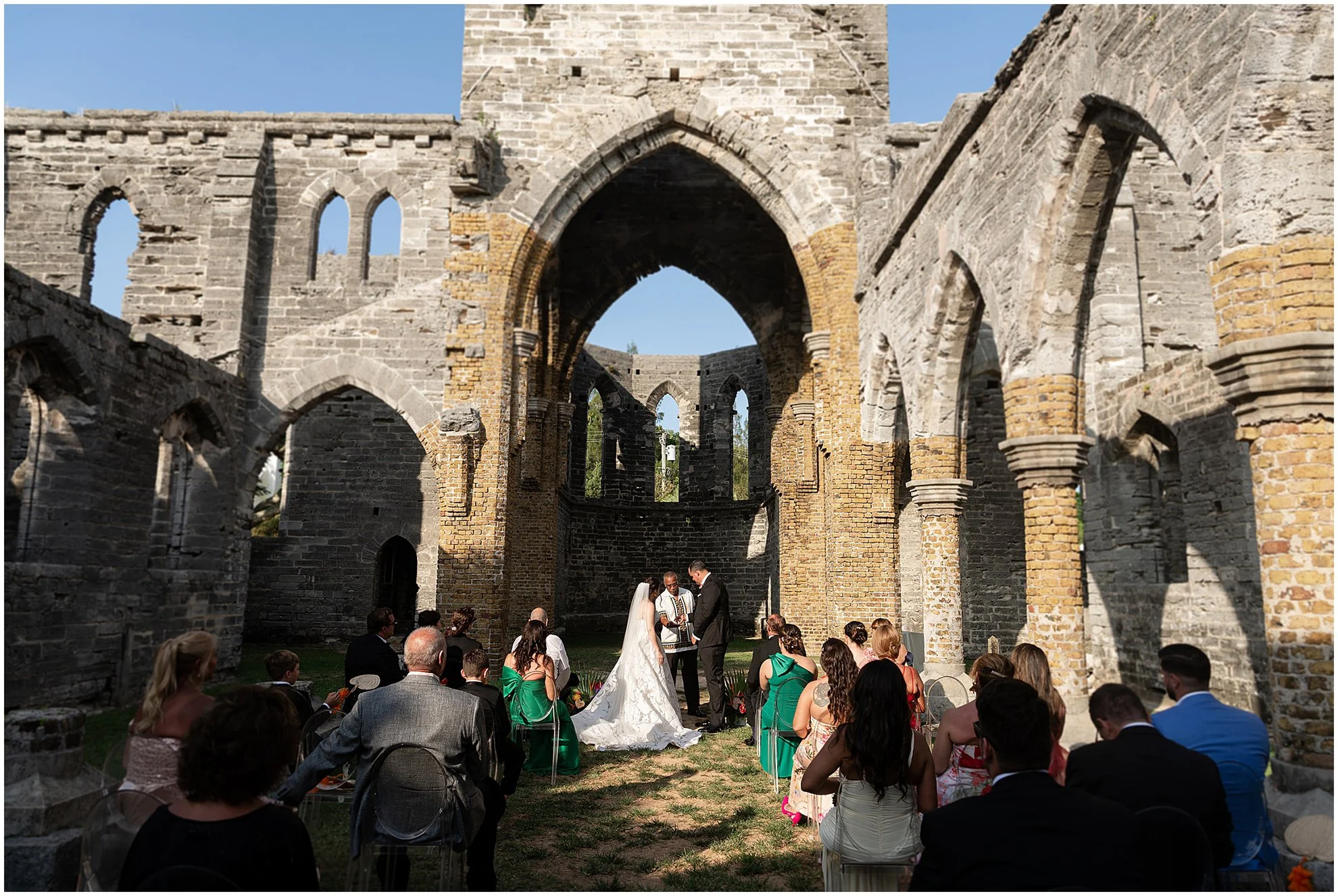 Unfinished Church_Bermuda_Black Tie Wedding_©FianderFoto_018.jpg