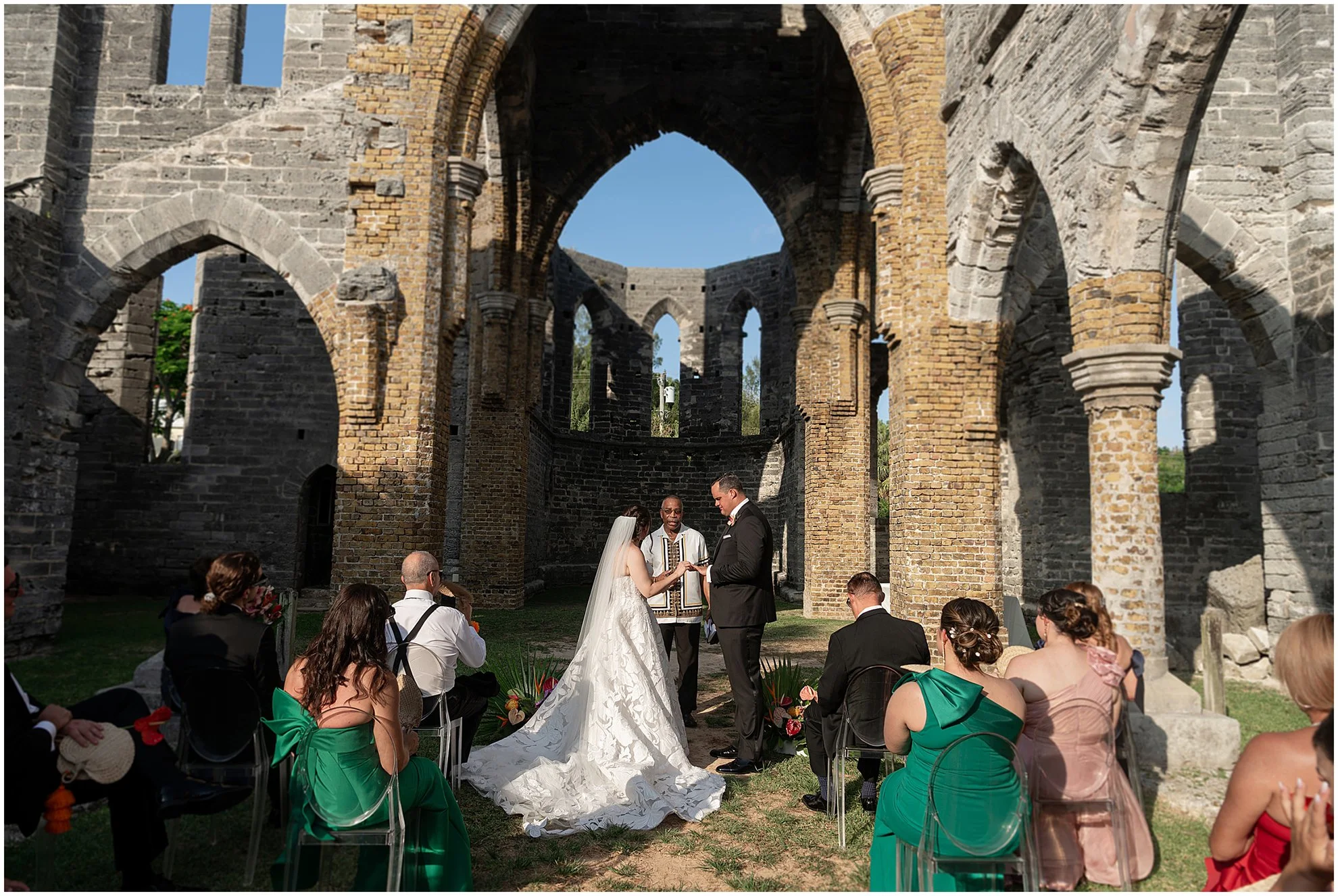 Unfinished Church_Bermuda_Black Tie Wedding_©FianderFoto_020.jpg