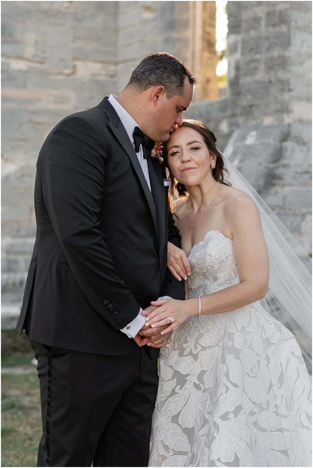 Unfinished Church_Bermuda_Black Tie Wedding_©FianderFoto_028.jpg