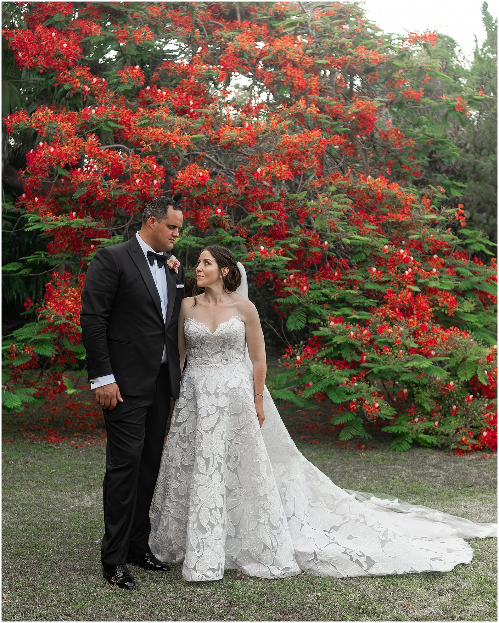 Unfinished Church_Bermuda_Black Tie Wedding_©FianderFoto_031.jpg