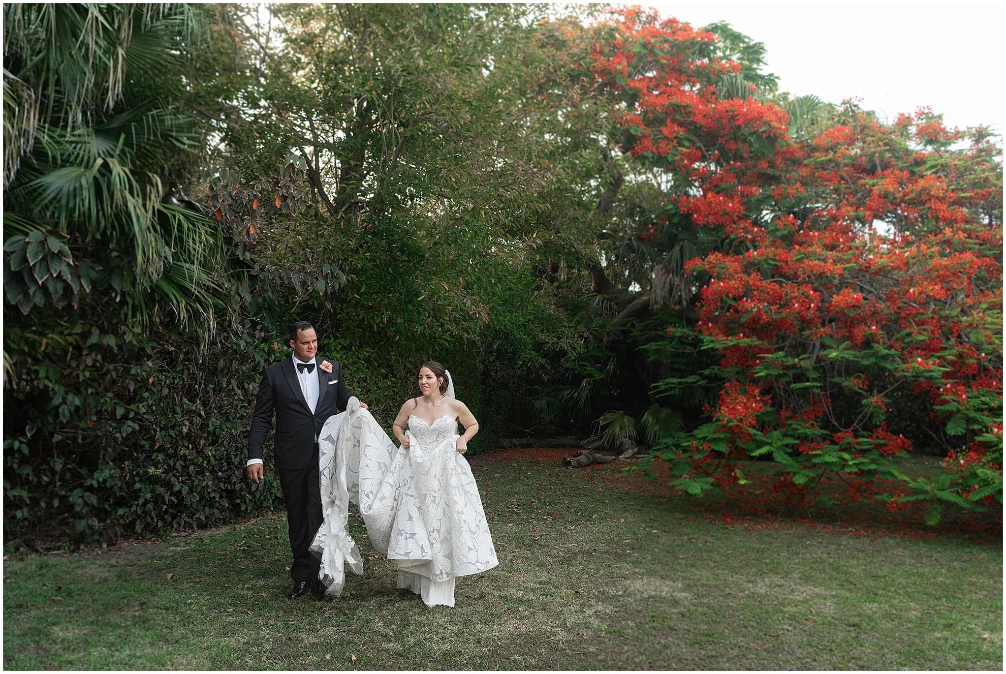 Unfinished Church_Bermuda_Black Tie Wedding_©FianderFoto_033.jpg