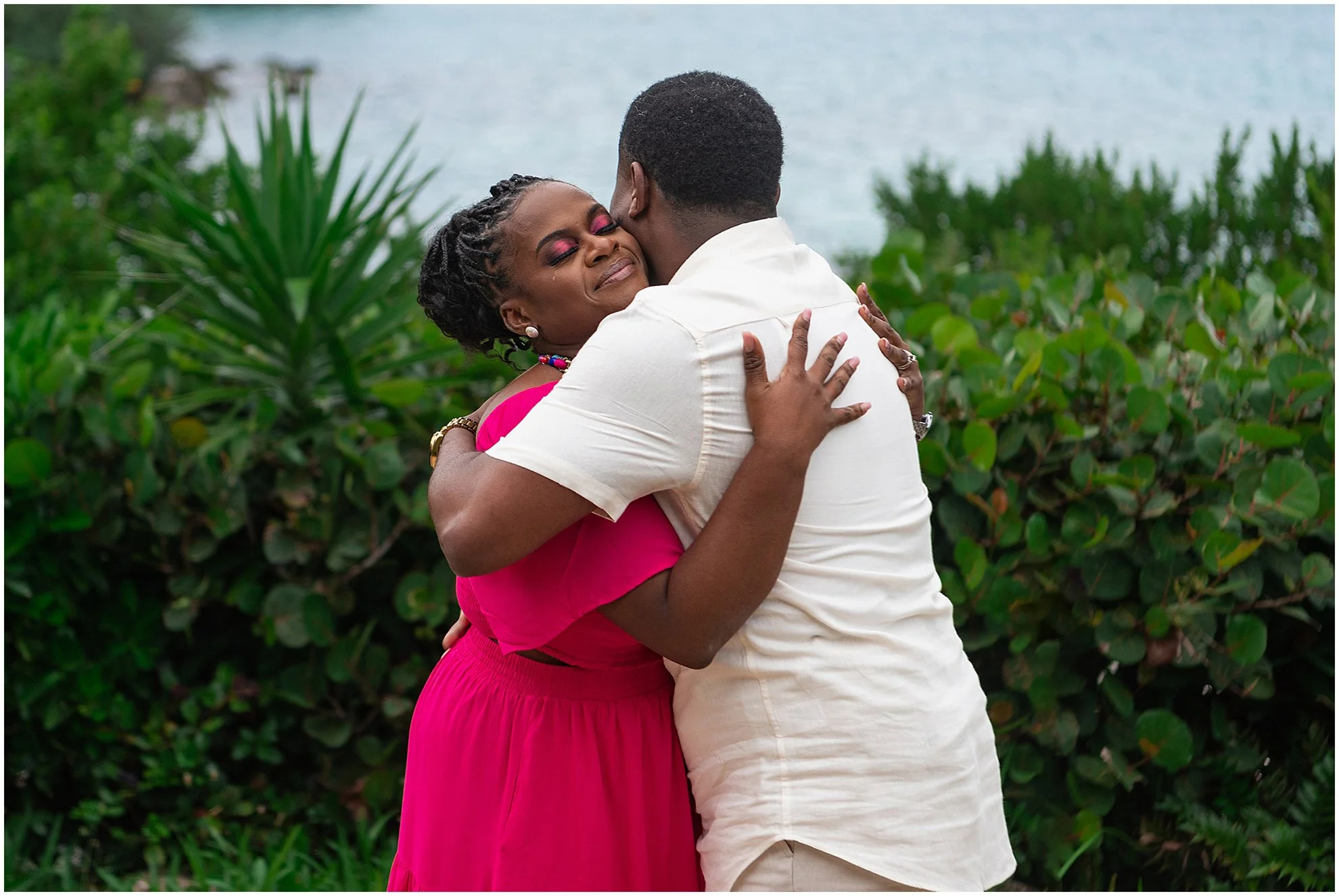 Proposal at Grotto Bay Resort in Bermuda_©FianderFoto_023.jpg