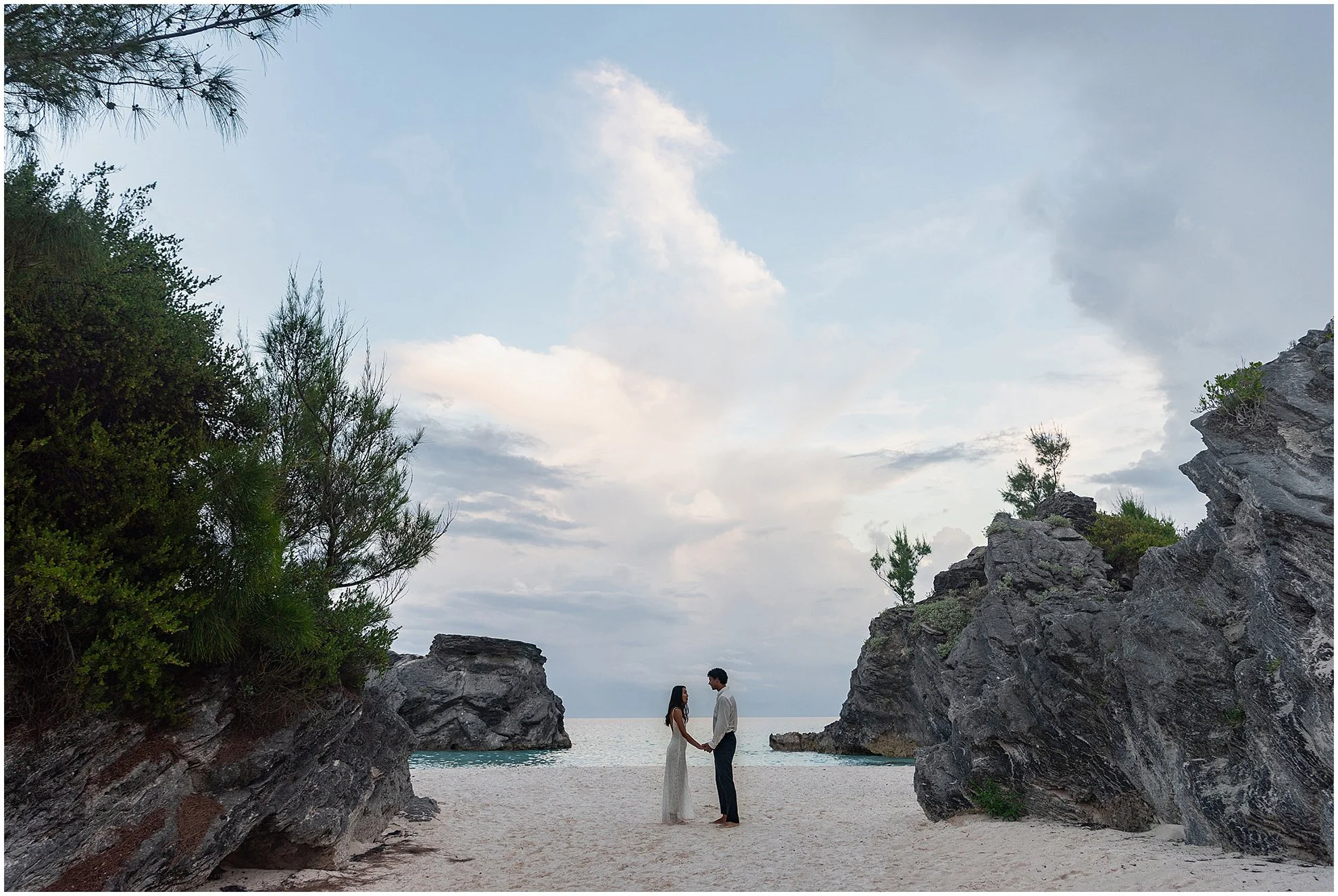 Engagement Shoot at Horseshoe Bay Beach in Bermuda_©Fiander Foto_016.jpg