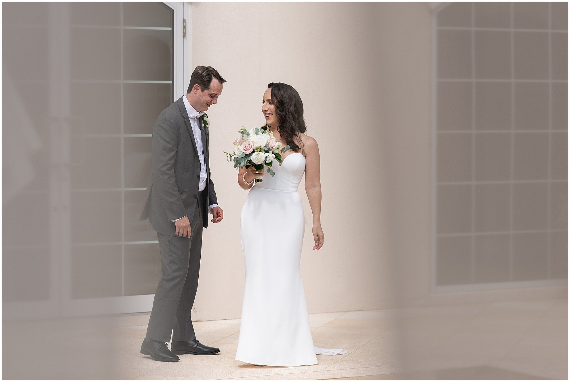Black Tie Beach Wedding at Rosewood Bermuda_©FianderFoto_Photographer_014.jpg