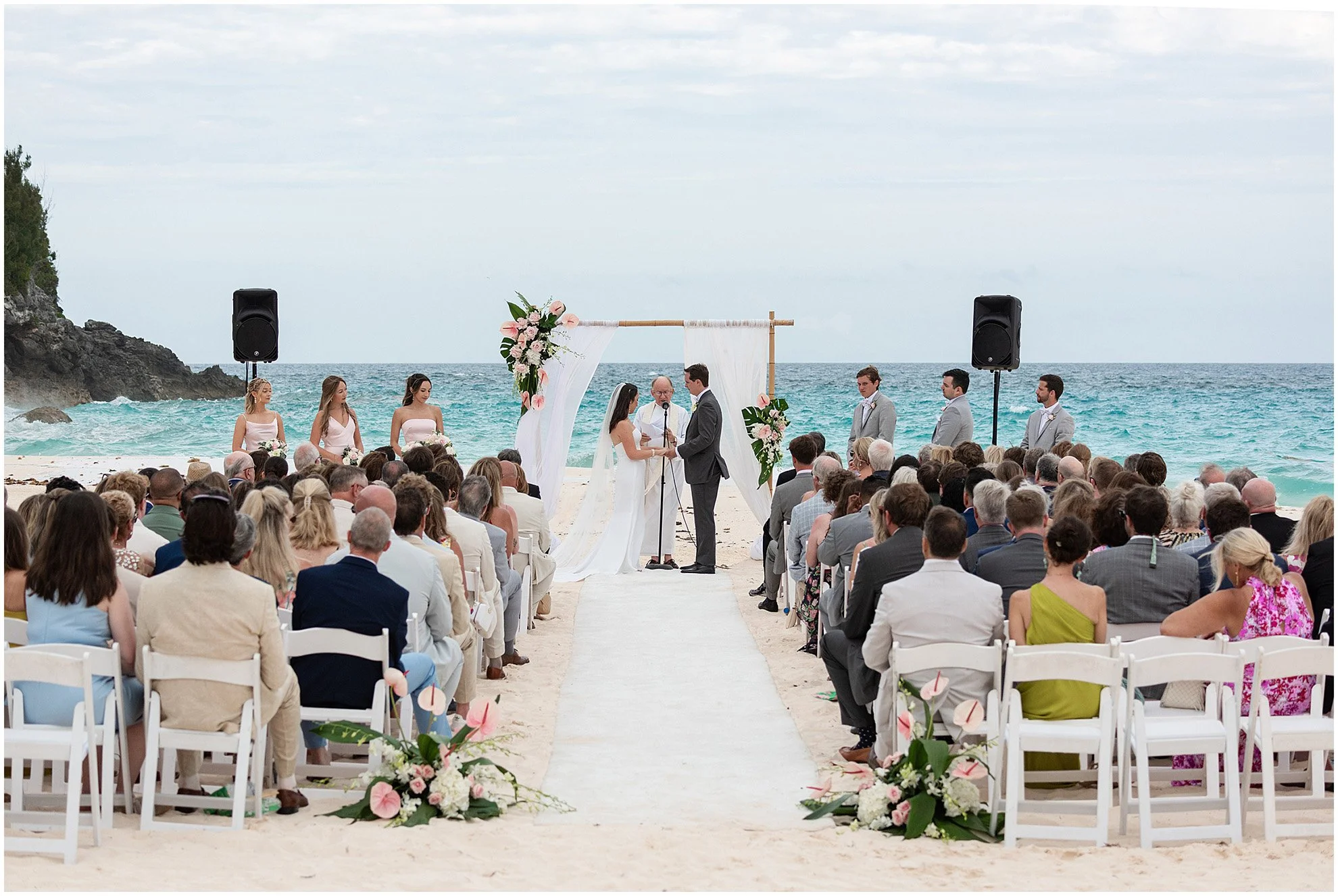 Black Tie Beach Wedding at Rosewood Bermuda_©FianderFoto_Photographer_036.jpg