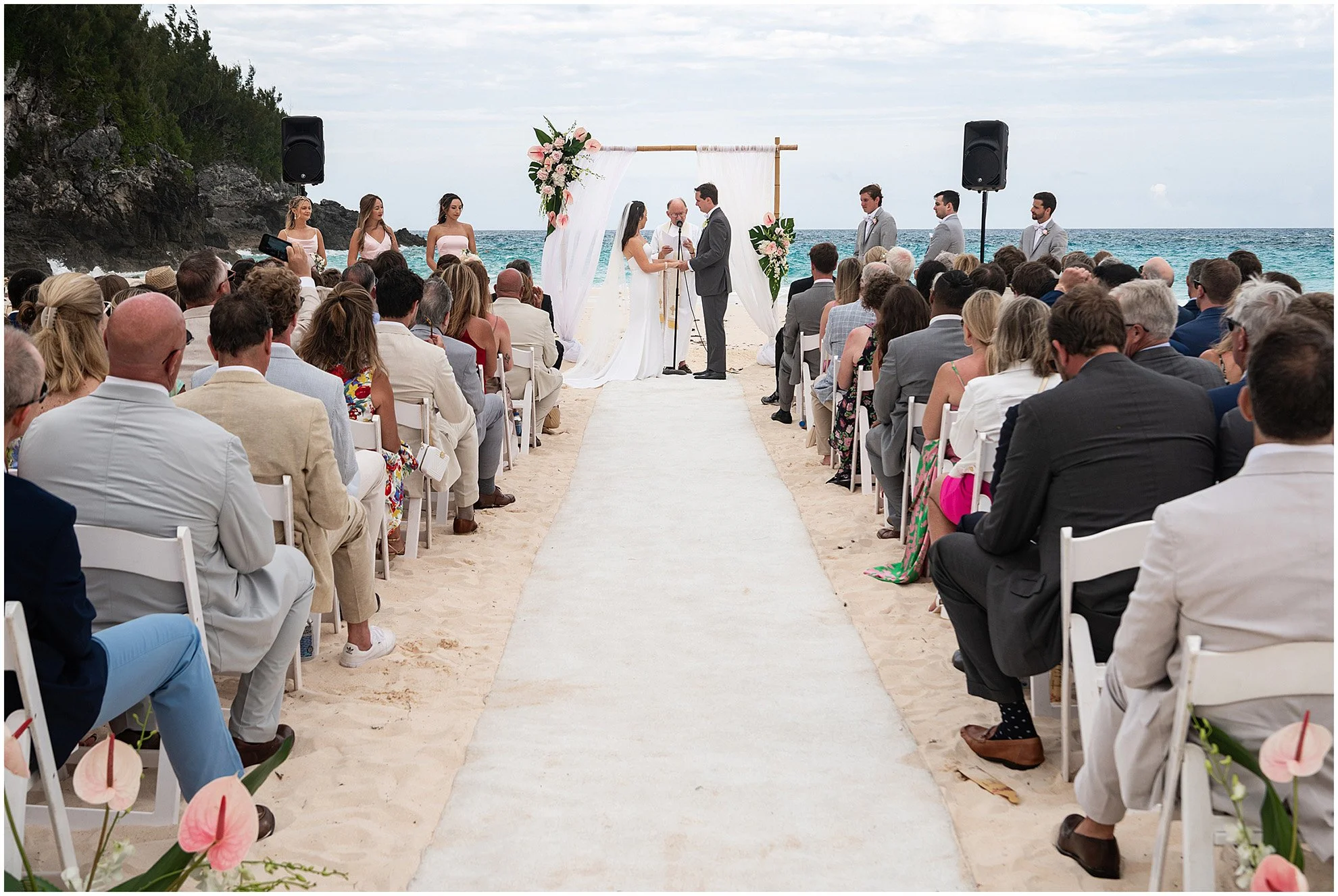 Black Tie Beach Wedding at Rosewood Bermuda_©FianderFoto_Photographer_039.jpg
