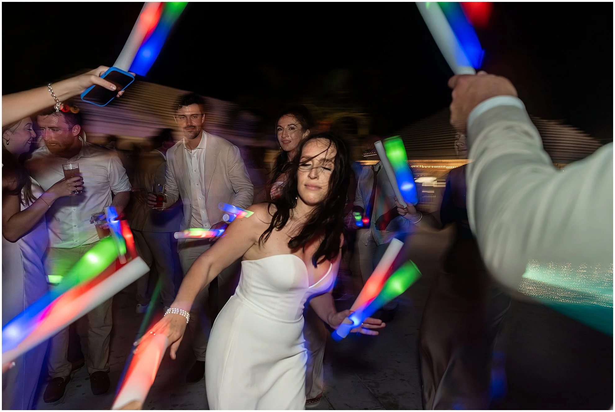 Black Tie Beach Wedding at Rosewood Bermuda_©FianderFoto_Photographer_090.jpg