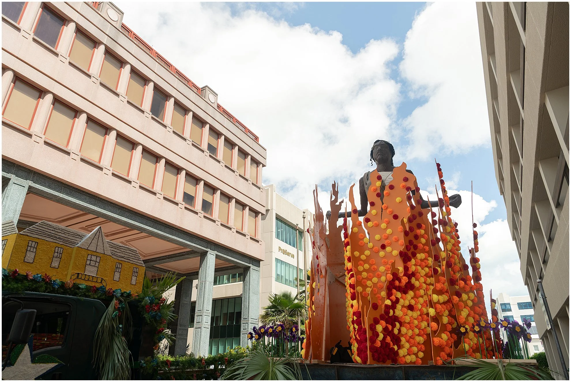 Photojournalist in Bermuda_Public Event_May 24 Parade_©FianderFoto_004.jpg
