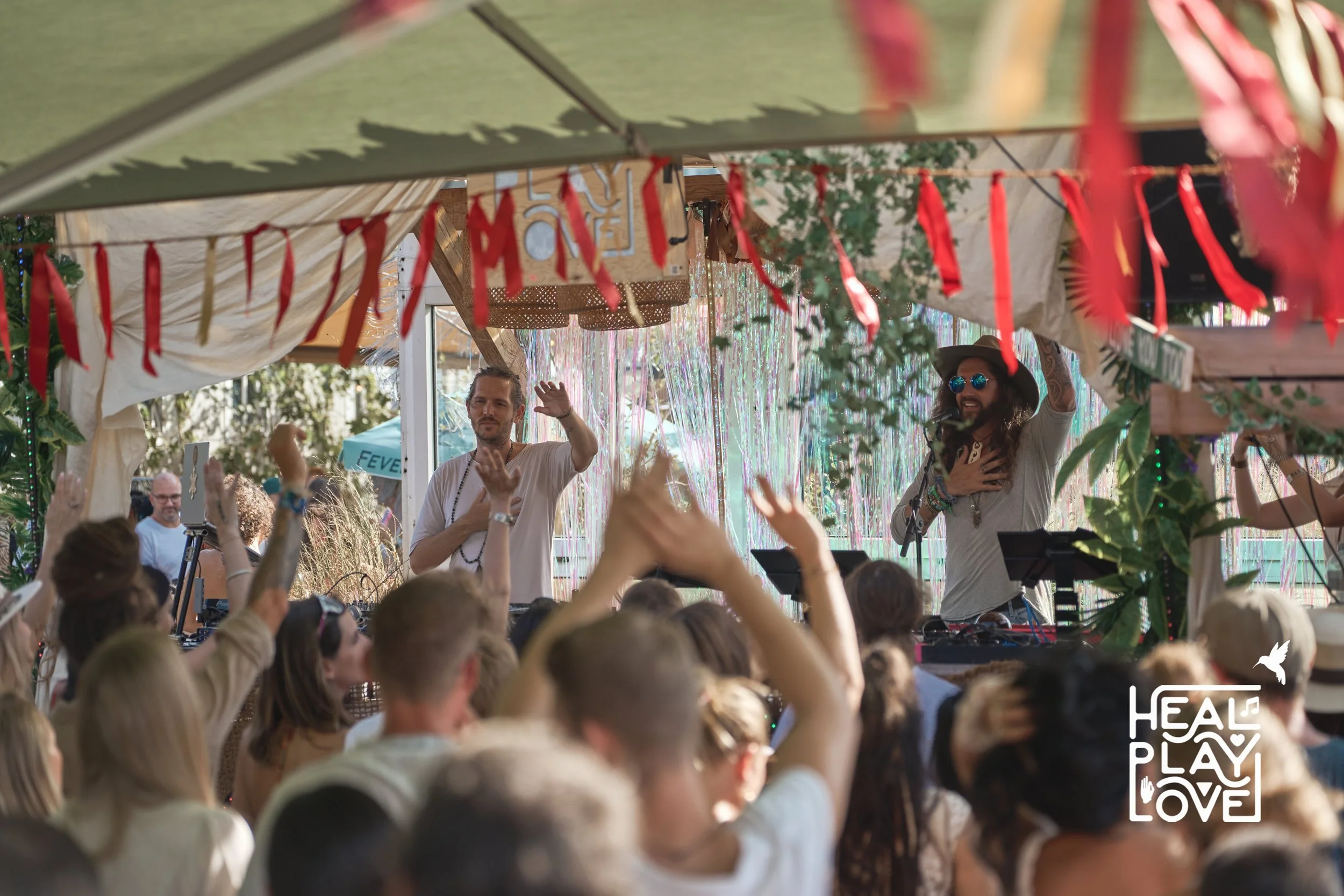 Mose live music in front of crowd