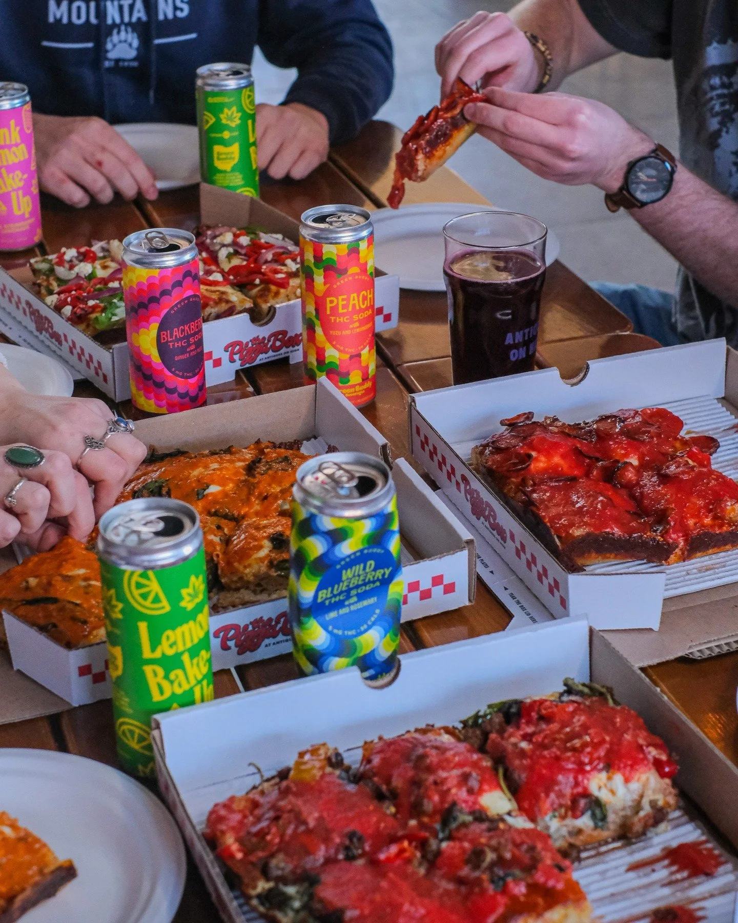 @greenbuddybeverages &amp; our pizza is the perfect pairing! Today, the 19th, is the last day you can purchase Green Buddy THC beverages due to SB 56 outlawing them in the state of Ohio. 

Buy 3 6-packs, get 1 FREE! Available for purchase at @seventh