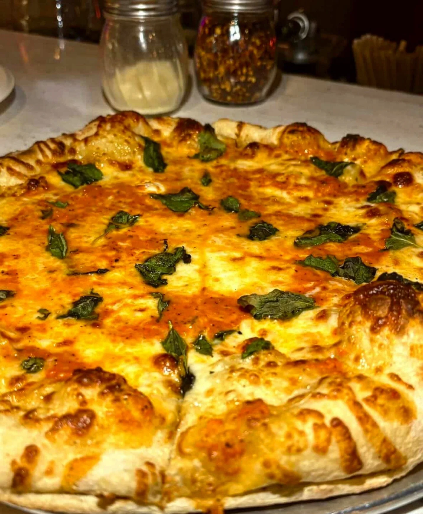 Vodka Margherita? Yes please!

We make our vodka sauce in house so you know it&rsquo;s extra good. And you can order it as a side to dip in. Vodka sauce for everyone!

📸: @theartclassreject