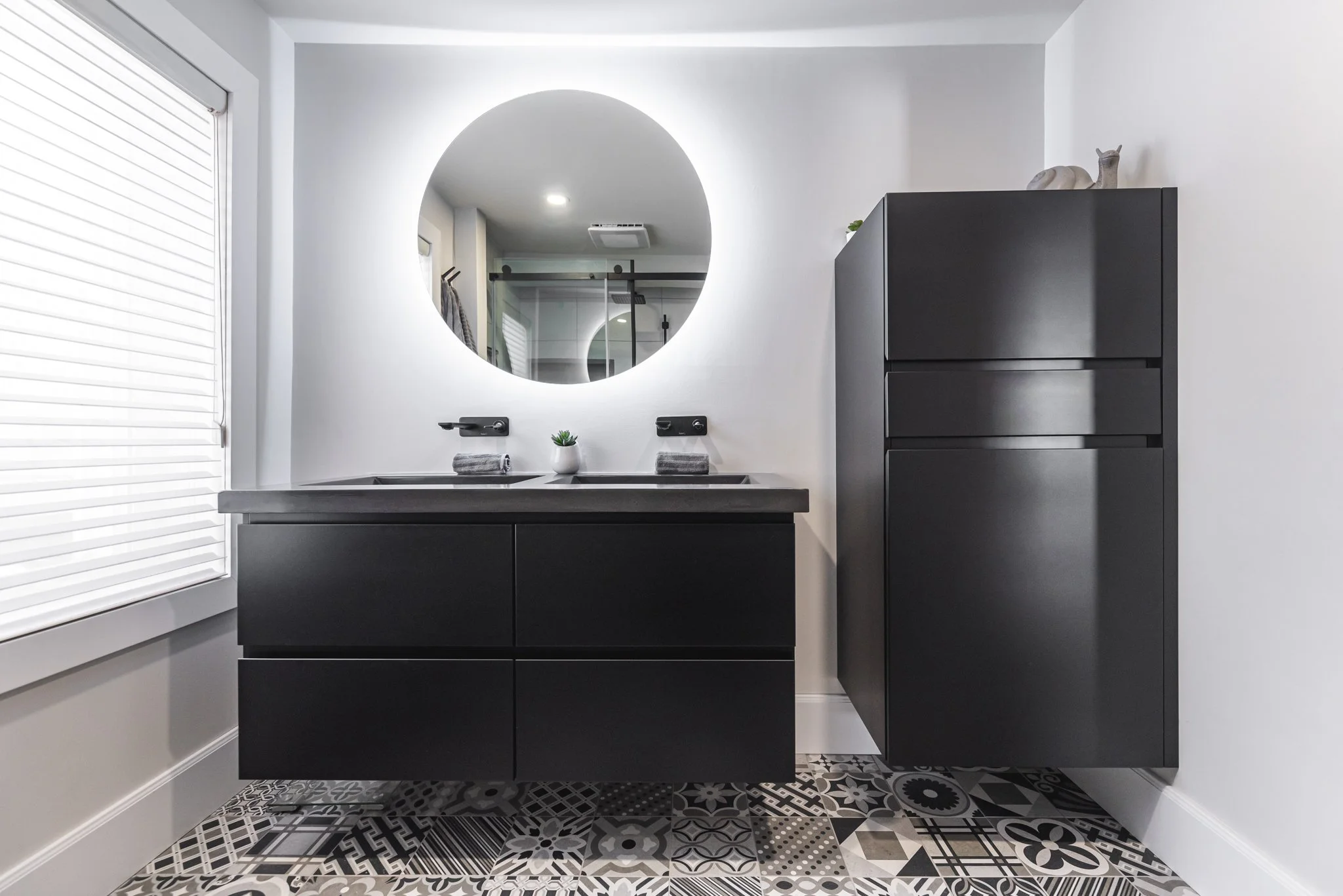 Onyx Moderne