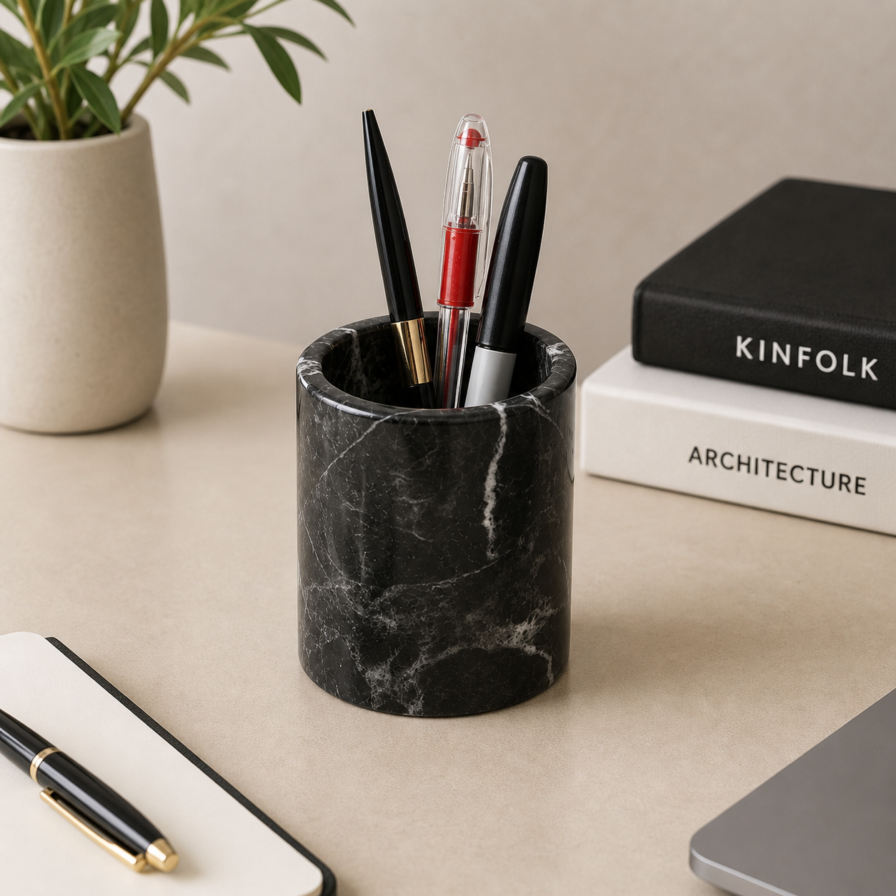 Round Pen Holder