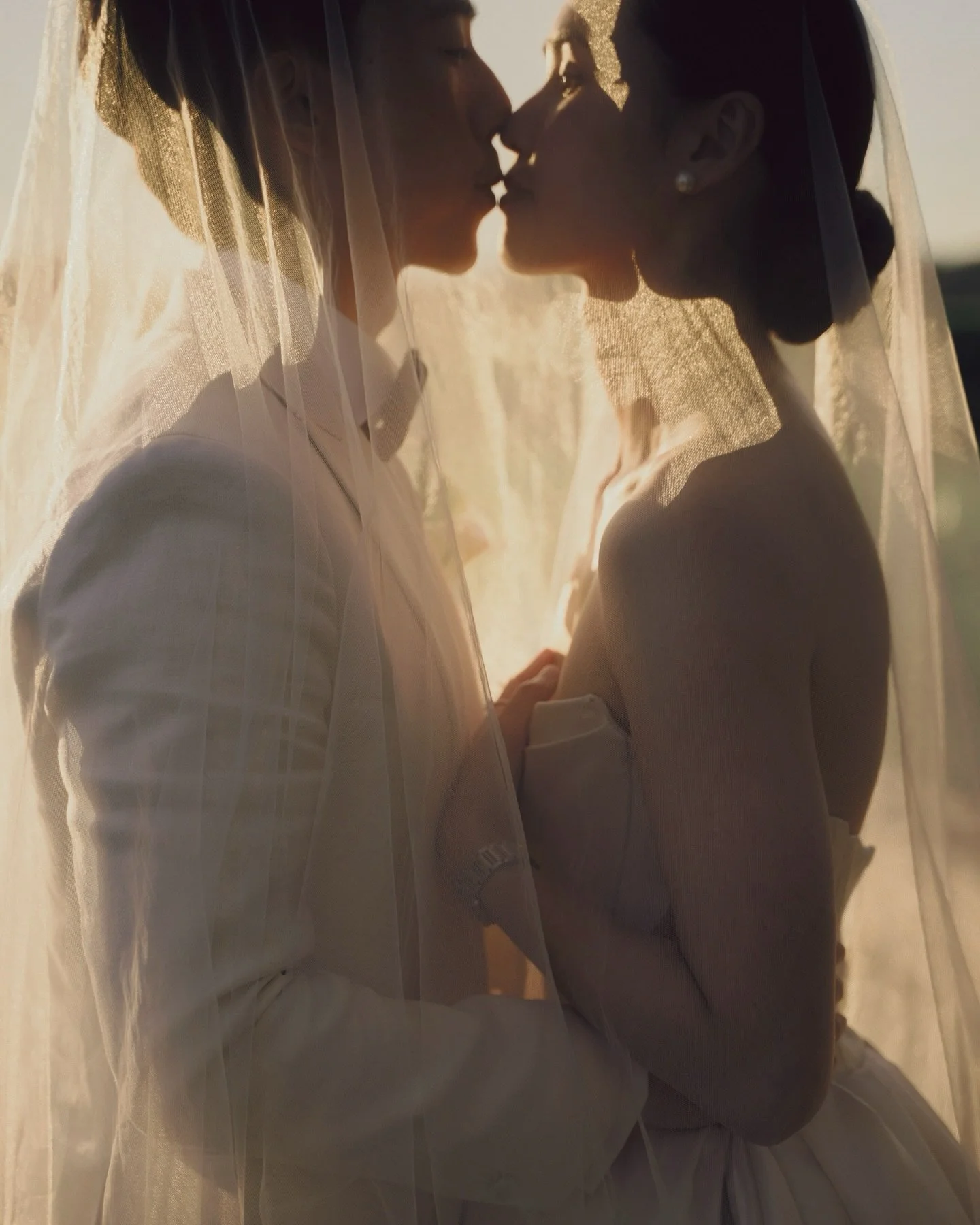 🤍Ben &amp; Jiayi 20251018
Napa Nights, Warmest Vibe.

captured by @anotherday.wedding 
feat. @taliawangphoto 

A Chardonnay Golf Club in American Canyon

#californiaweddingphotographer 
#napawedding 
#loveisintheair