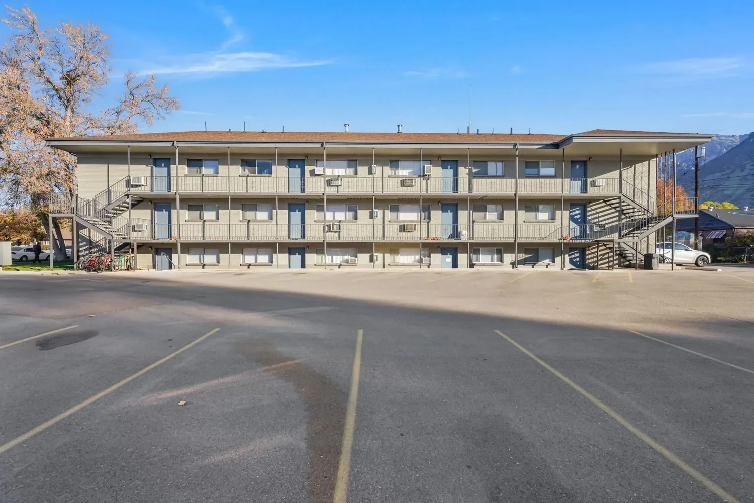 Eastpointe apartment community near BYU in Provo, Utah, cleaned by Spiff Cleaning
