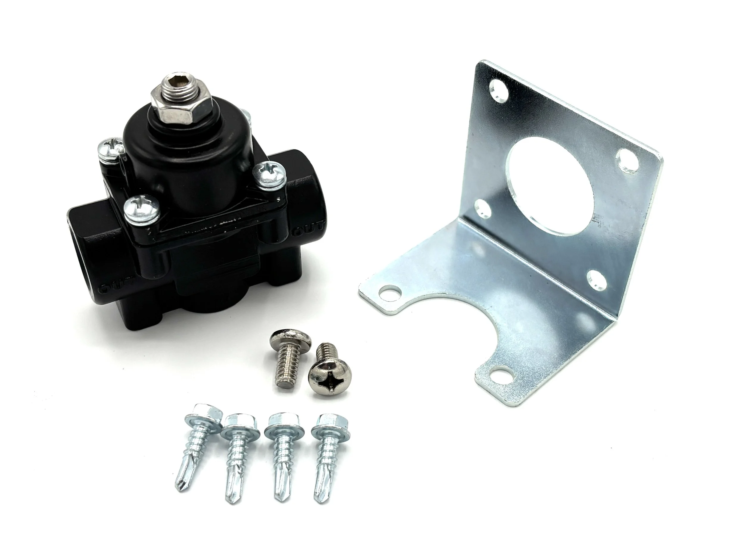 Earl’s 1-4 PSI fuel pressure regulator. Showing all contents of package, regulator, bracket, hardware.