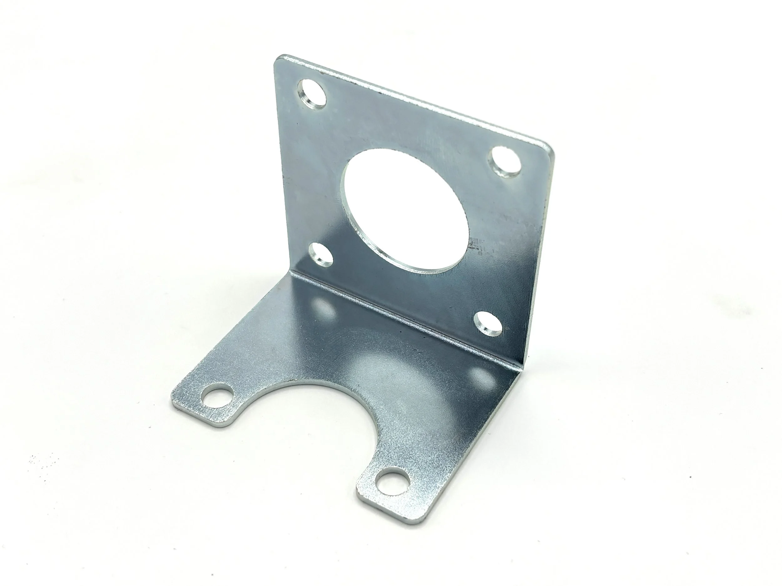 Earl’s 1-4 PSI fuel pressure regulator. Bracket standing up, silver in color.