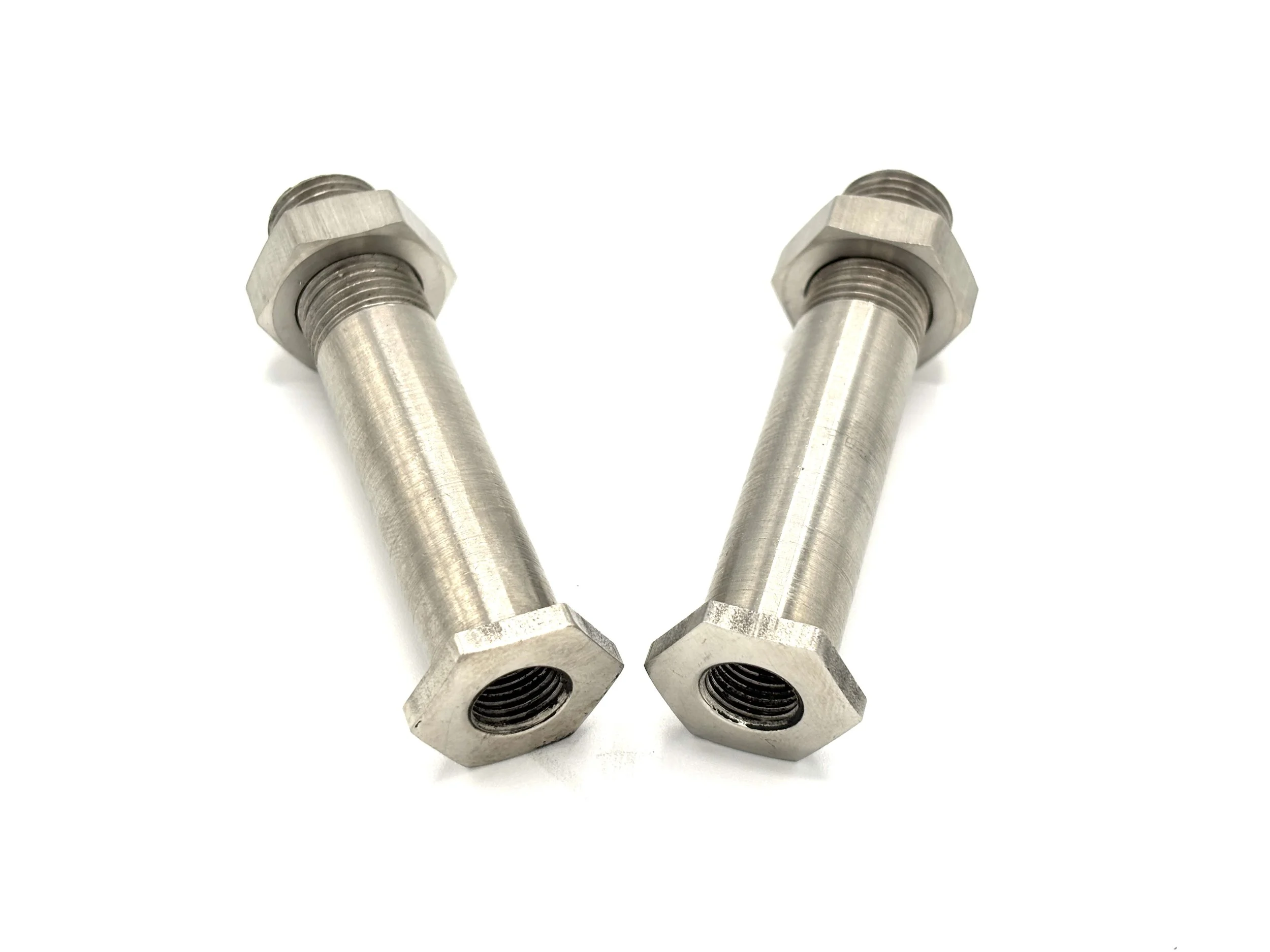 1/8NPT thru frame adapter fitting. Silver in color. 2 pack.