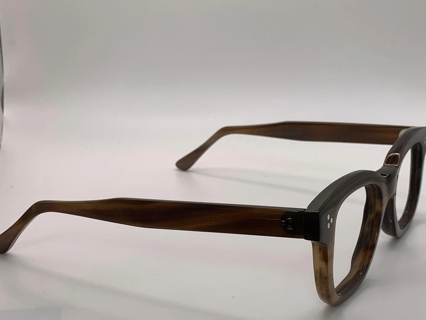 When our client asked for something truly timeless, we turned to a material older than any trend &ndash; buffalo horn.

Every piece is hand-cut, shaped, and polished with care &ndash; over 20 hours of meticulous work go into creating just one frame.
