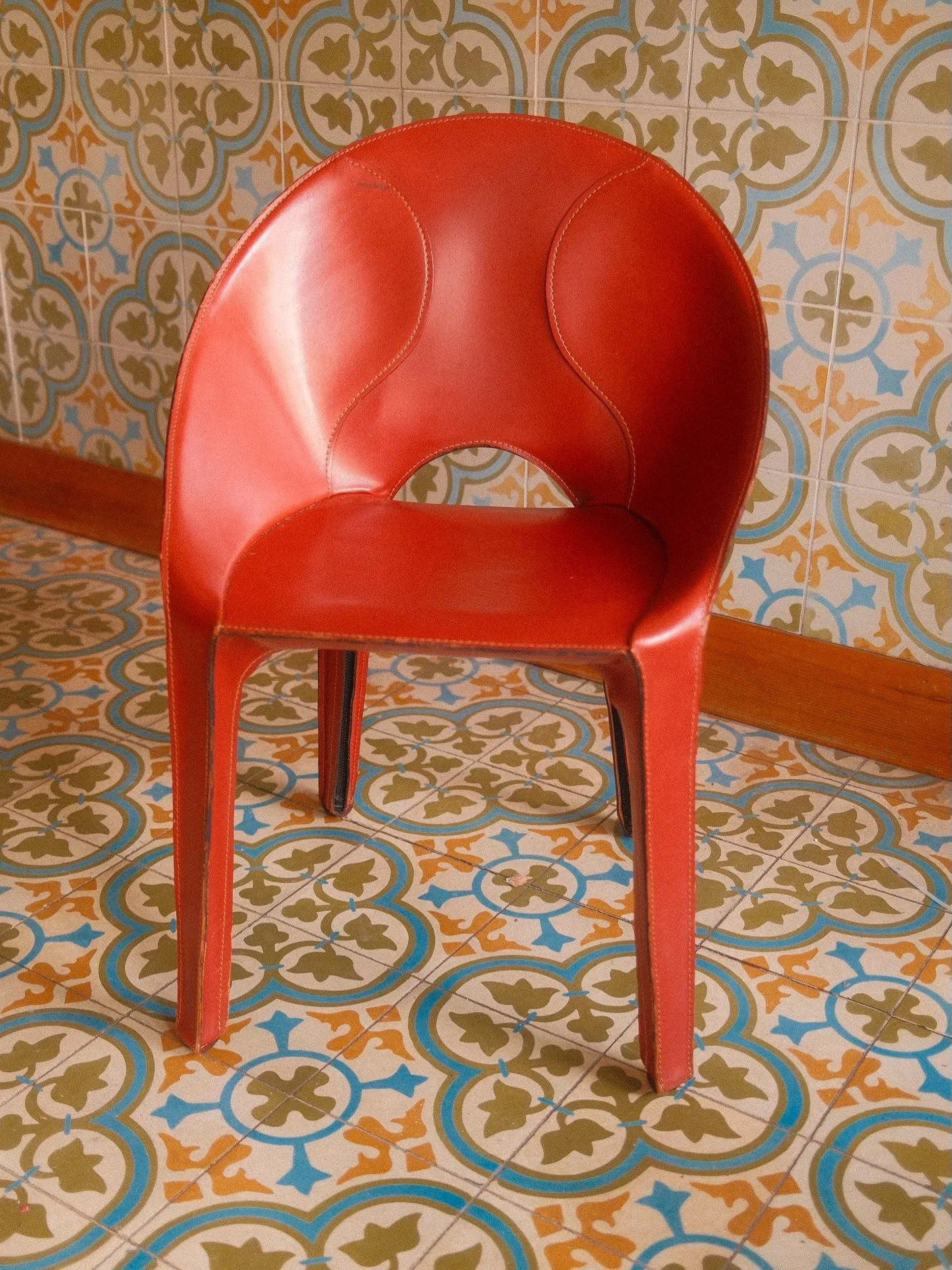 Isn&rsquo;t it gorgeous! We&rsquo;re starting to pick out pieces for our space and this one is standout. 

Bonus is they&rsquo;re really comfortable! What do yall think? 

#properto #italianamerican #torontofood