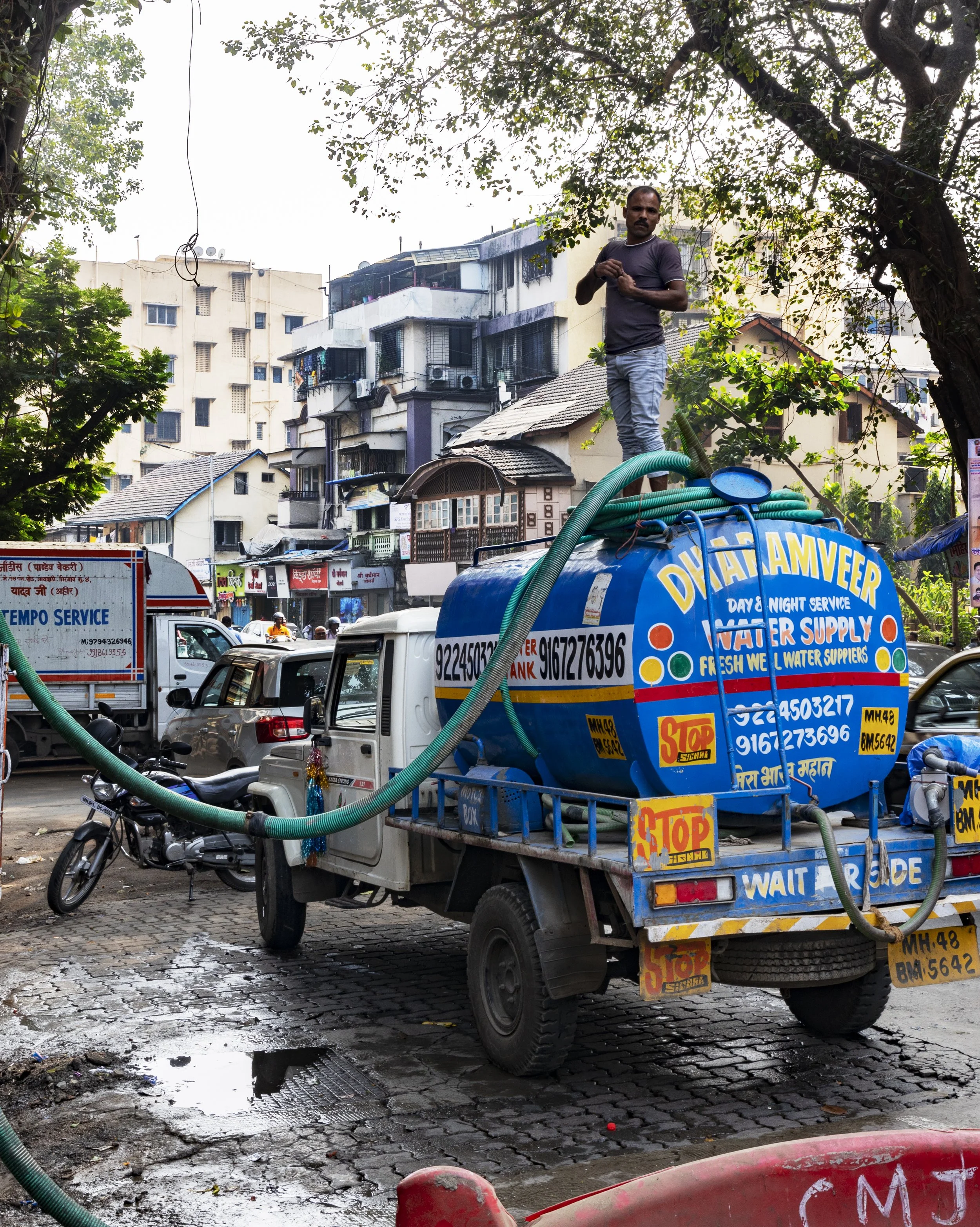 IndiaBueCar.jpg