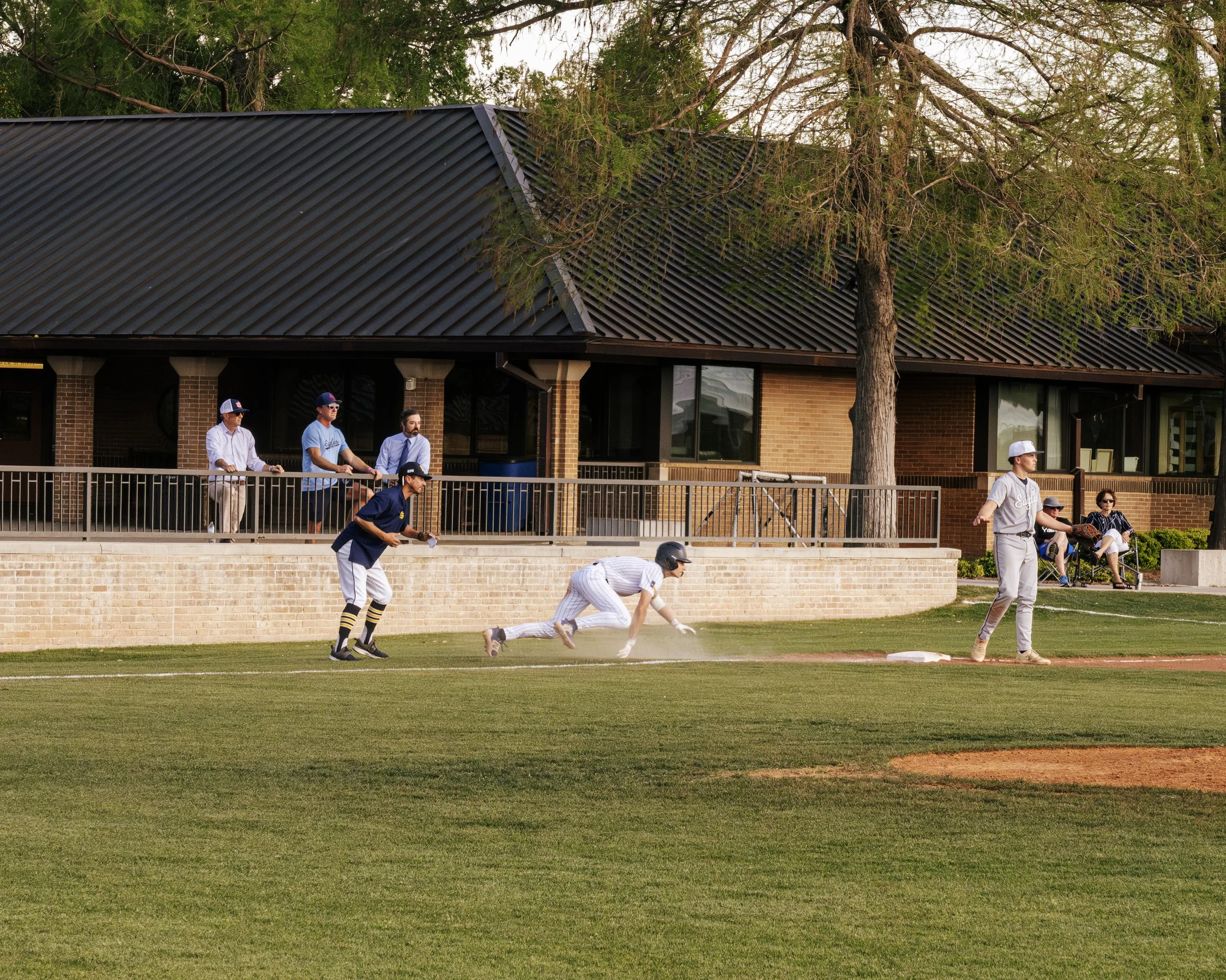 3rdbase1.jpg