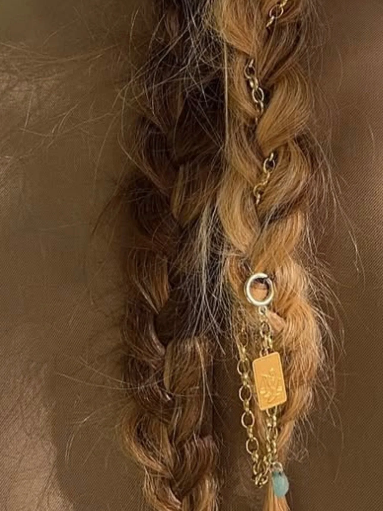 Inspiration lately:

Braids on braids 
Lace
Wintertime chinks 
Dark, moody interiors 
Textured nails
Skijoring 
Earthy textiles by @folktextiles 
Moody cowgirl imagery @_benchristensen 
Animal print fashion
Mixing patterns and rich, luxurious texture