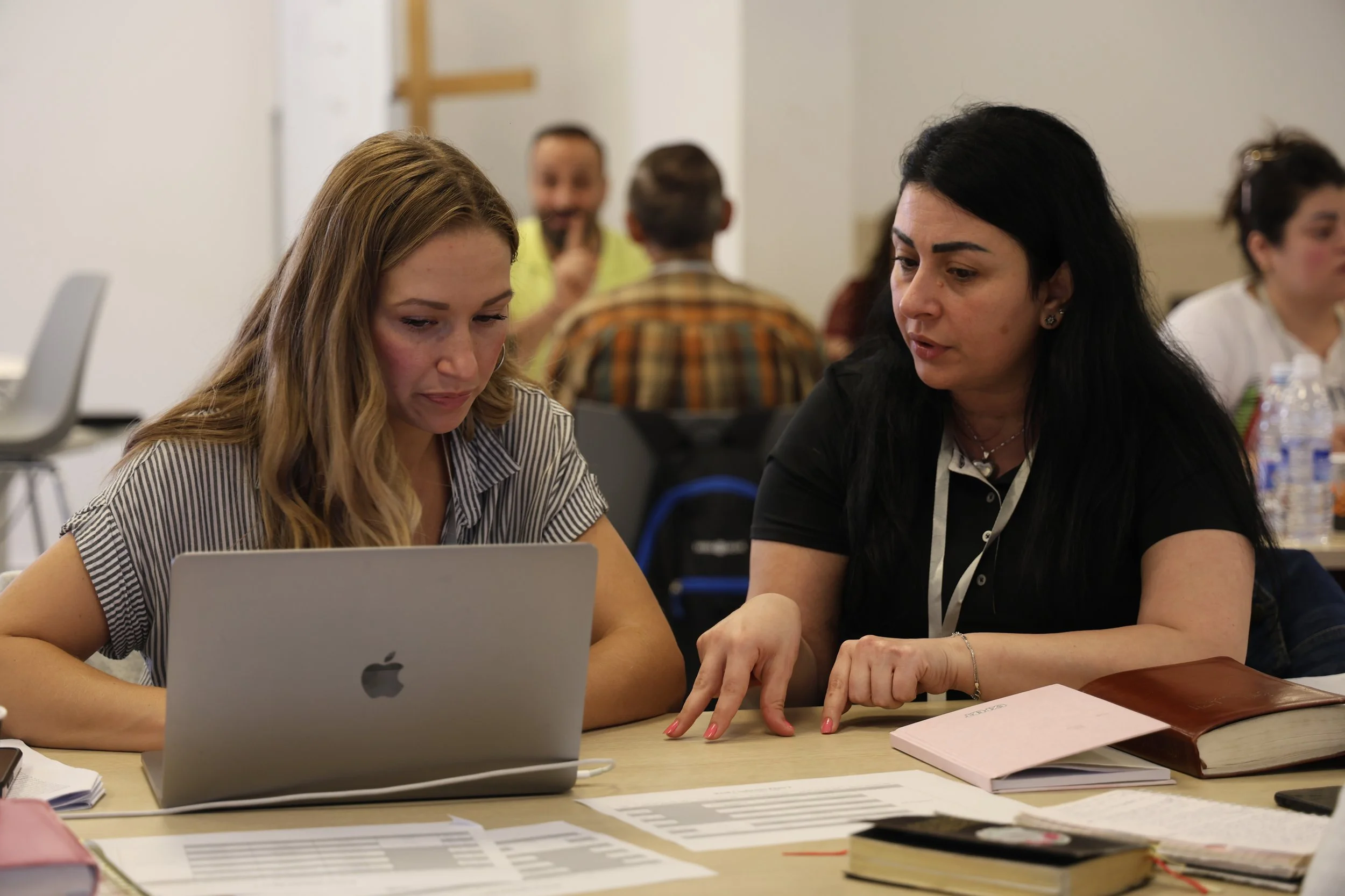 Yana, with an entrepreneur who runs a school in the Middle East.