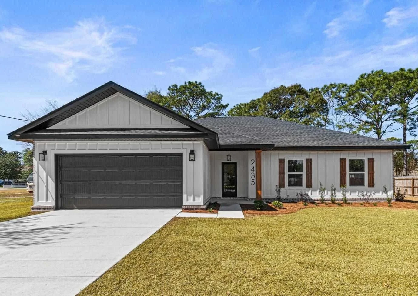 Florida home exterior repaint with coastal-durable paint