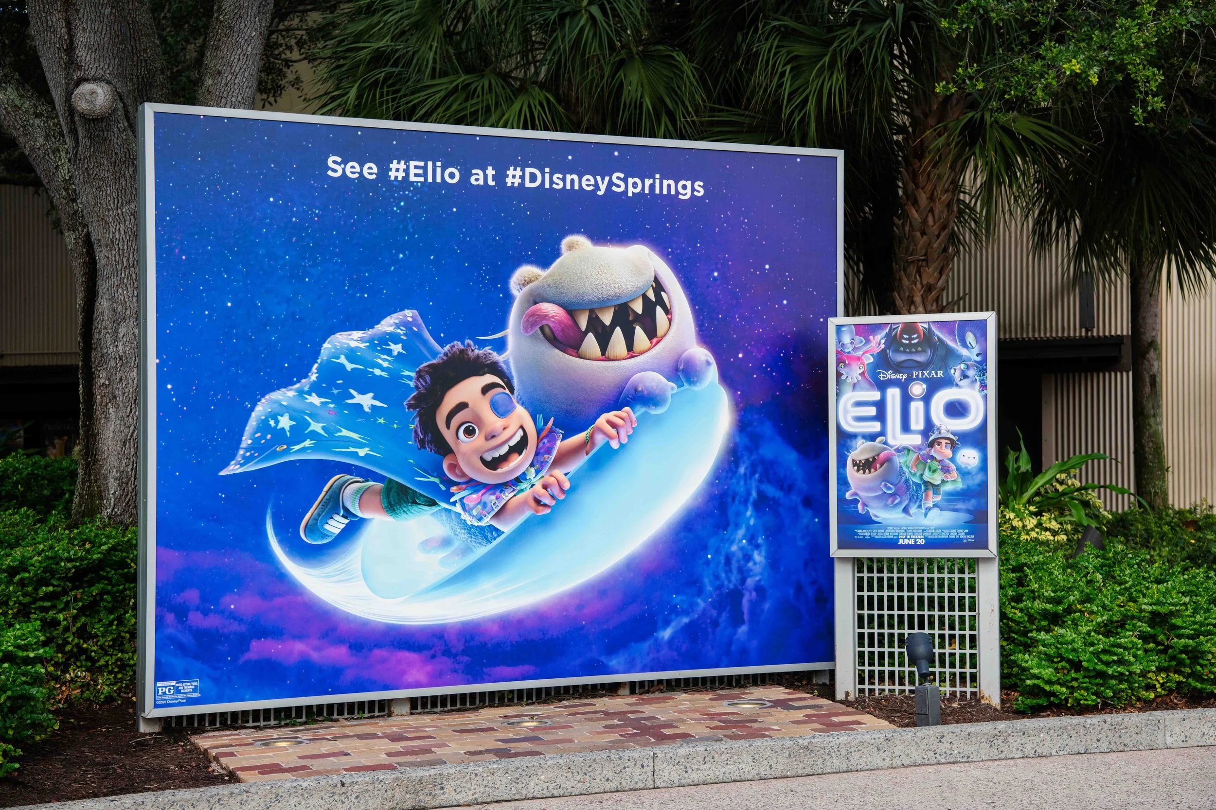 ELIO-WDW-AMC-PHOTO-WALL-MAIN-FINAL-PHOTO.jpg