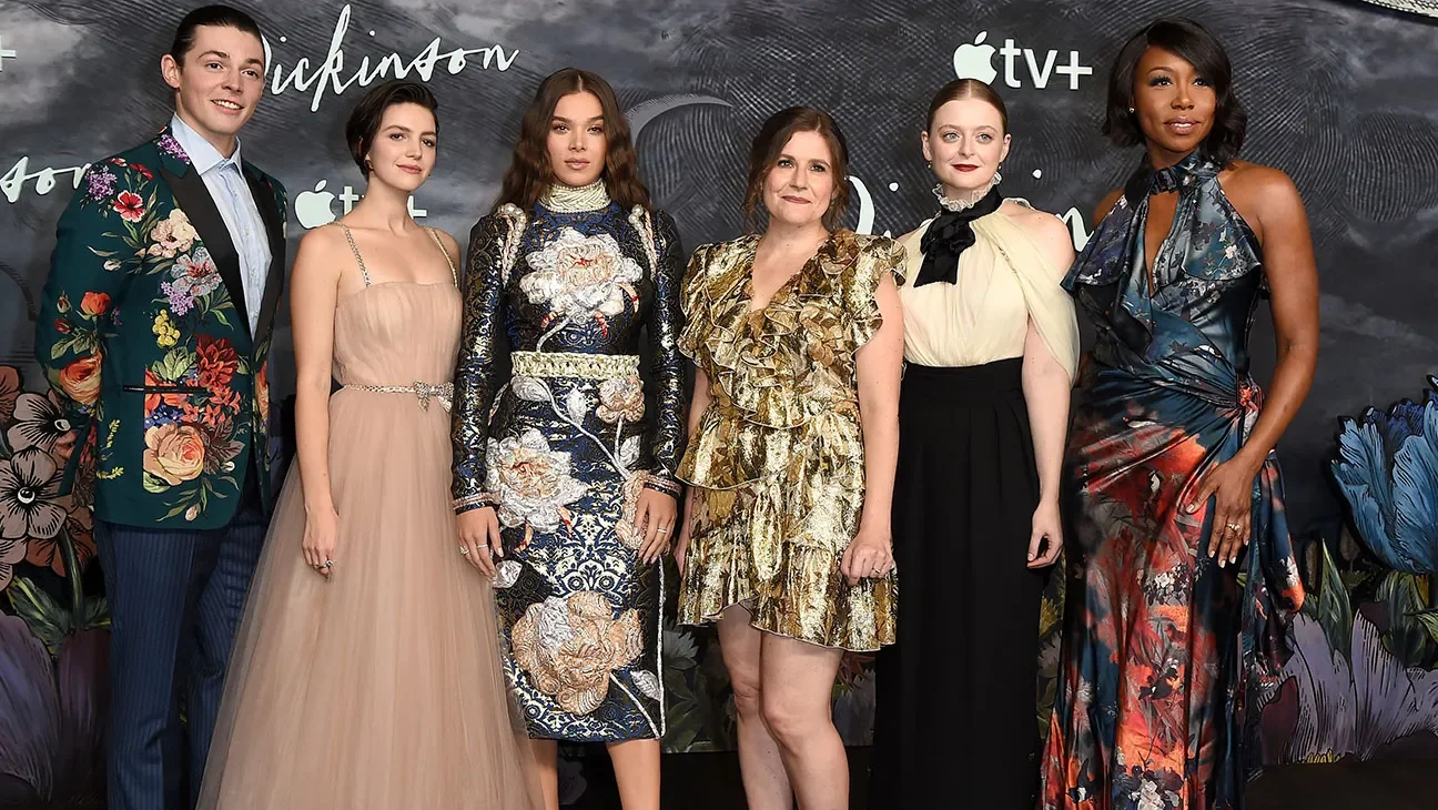 Adrian-Blake-Enscoe-Ella-Hunt-Hailee-Steinfeld-Alena-Smith-Anna-Baryshnikov-and-Amanda-Warren-attend-Apple-TVs-Season-3-Premiere-of-22Dickinson22-Getty-H-2021-1.webp