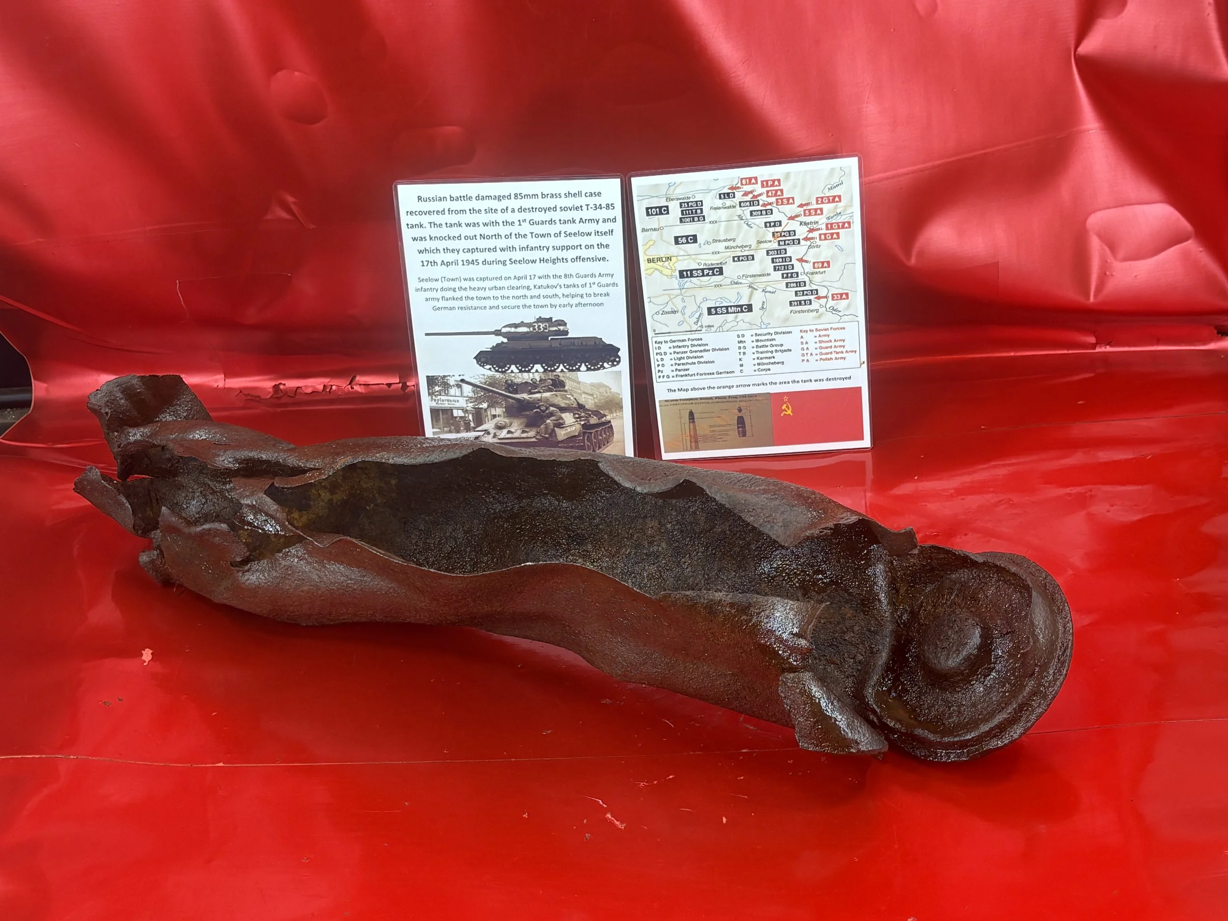 Rare late war made battle damaged Russian 85mm steel shell case,recovered from the site of a destroyed soviet T-34-85 tank of 1st Guards tank Army,North of Town of Seelow on April 1945 battlefield