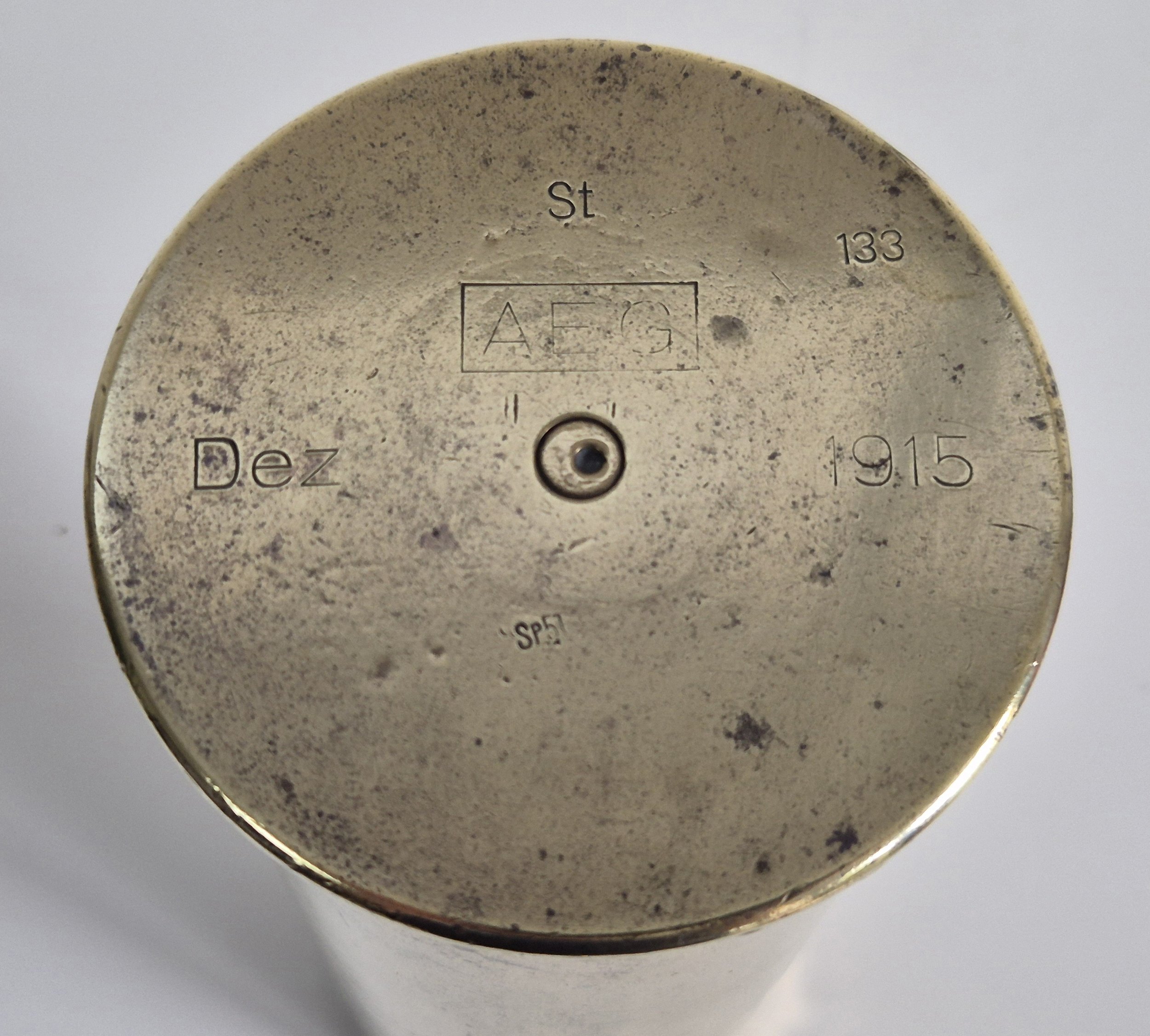 German WW1 brass case for the 7.7cm FK 96n.A. light field gun - rare AEG  manufactured case dated 1915