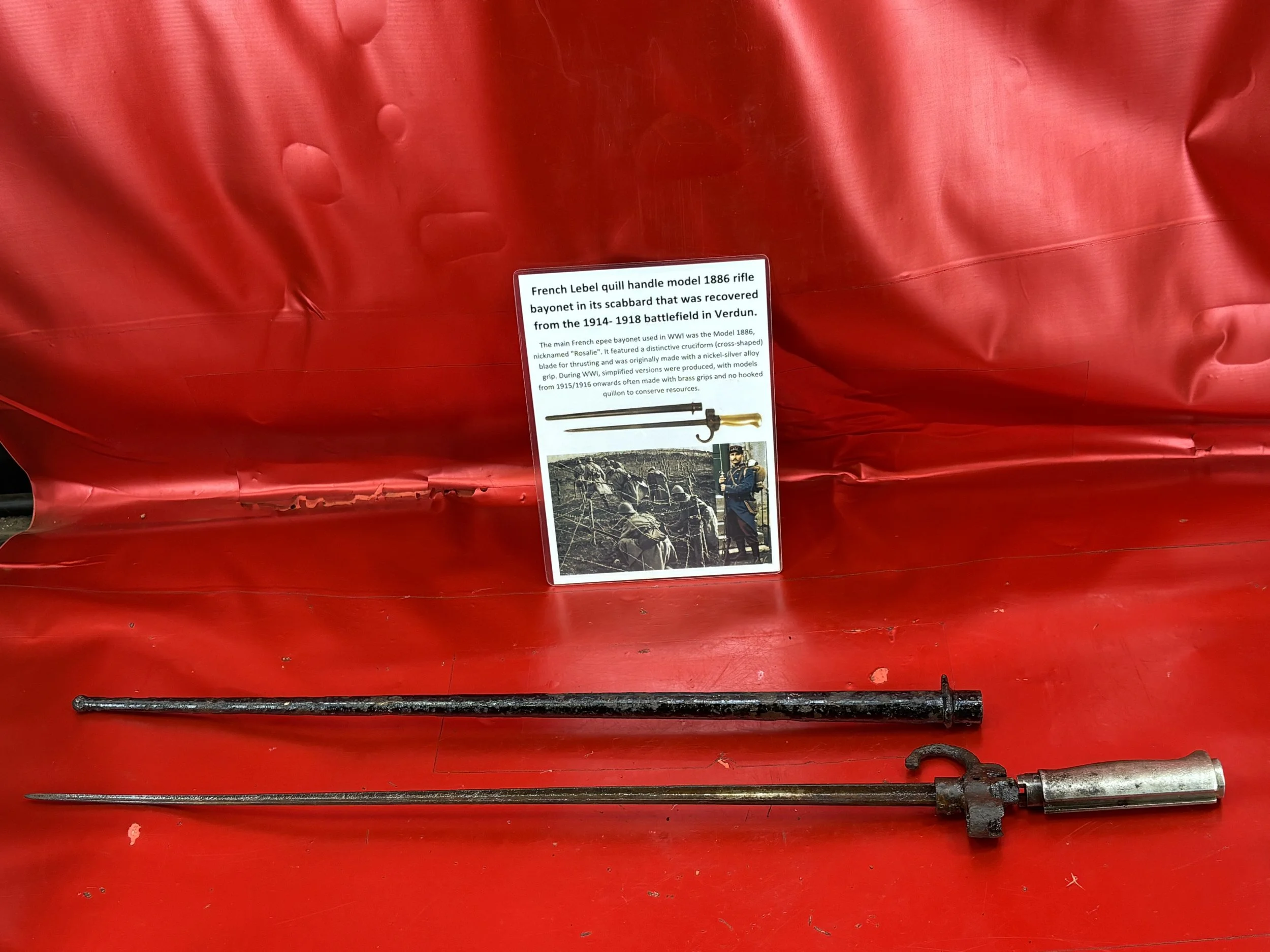 Lovely semi-relic condition French Lebel quill handle model 1886 rifle bayonet in its scabbard that was recovered from the 1914- 1918 battlefield in Verdun.