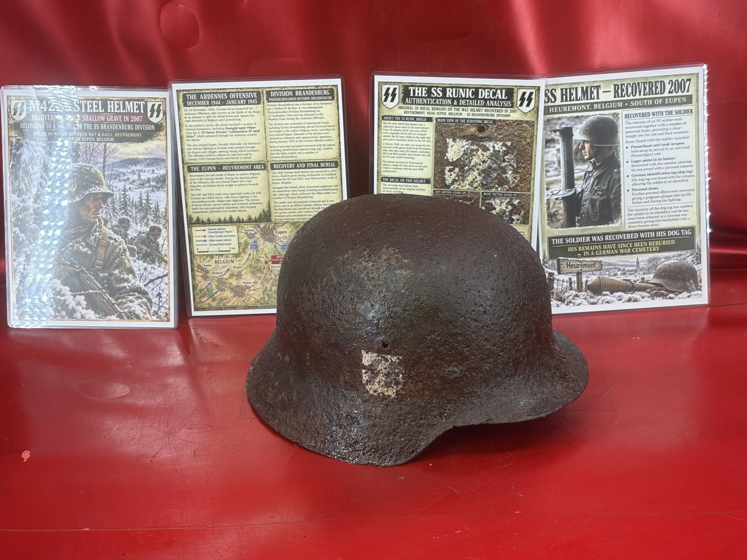Totally rare single decal German SS Brandenburg Division soldiers M42 steel helmet, found in shallow grave with the soldier himself+other items all recovered in 2007 near Eupen, battle of Bulge 1944