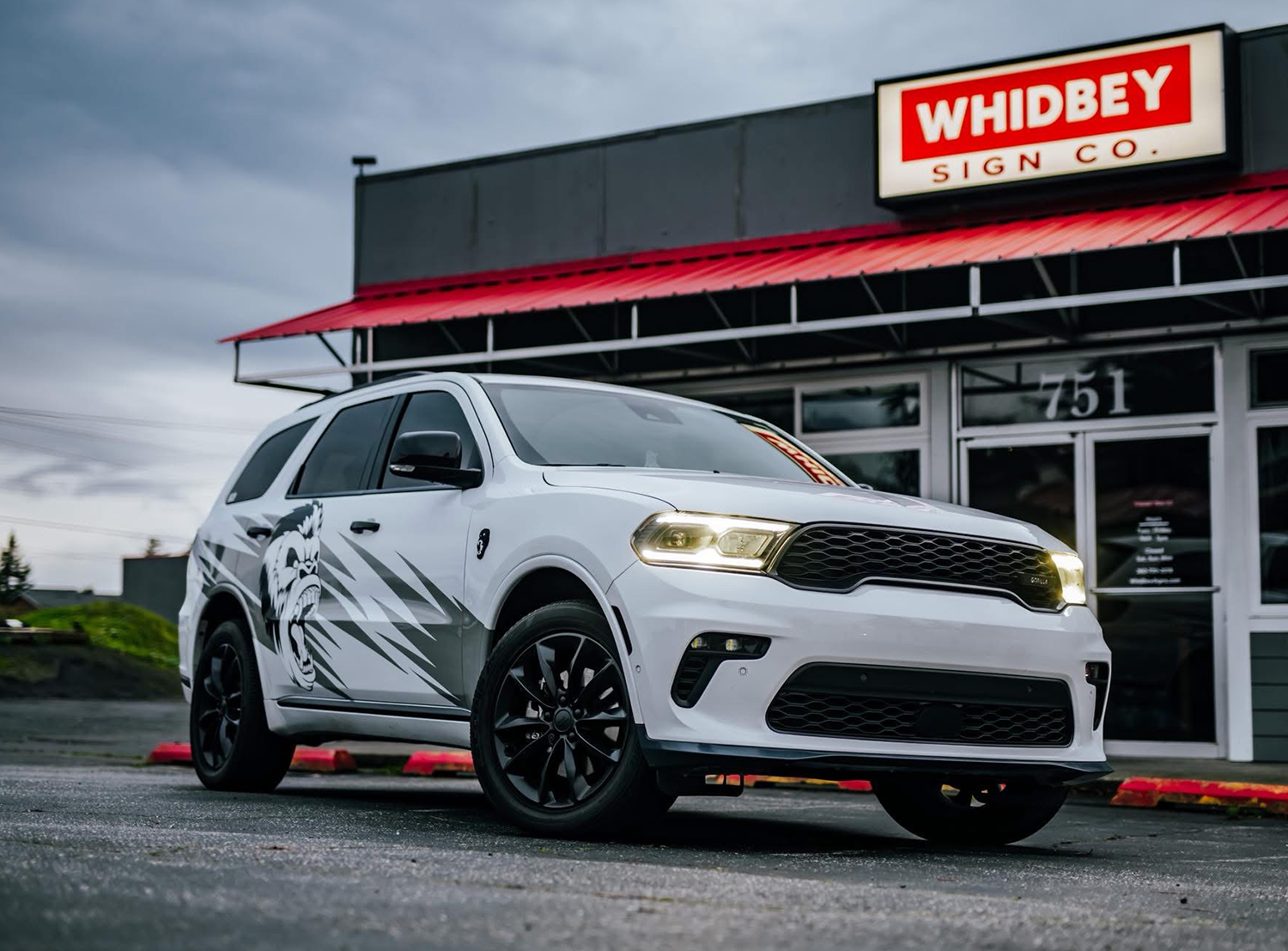 DodgeDurango-Gorilla.webp