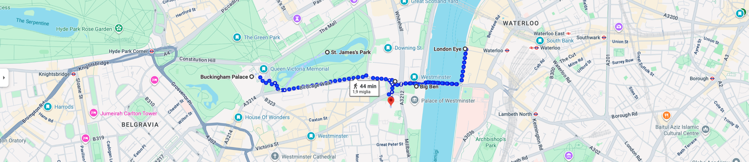 Mappa di Londra che mostra il percorso a piedi dal Buckingham Palace al Big Ben, con alcune attrazioni turistiche e fermate della metropolitana