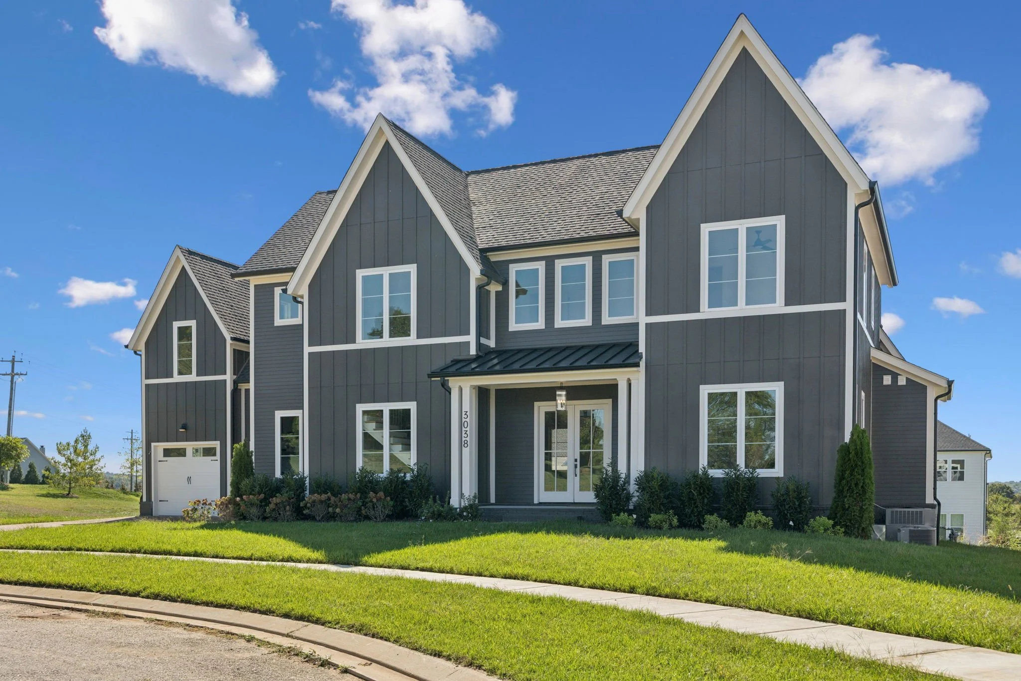 3-3038 Lilybelle Ct - 003.jpg