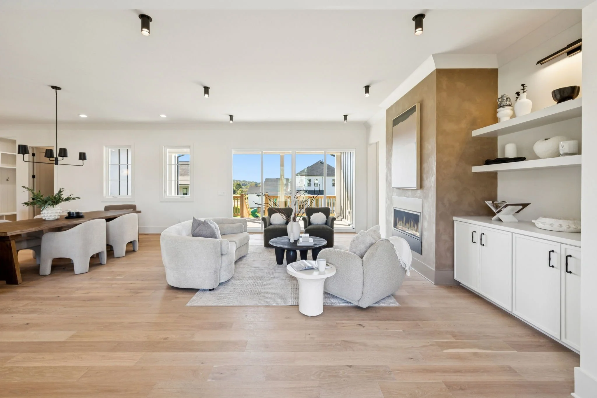 9-3038 Lilybelle Ct - 009.jpg