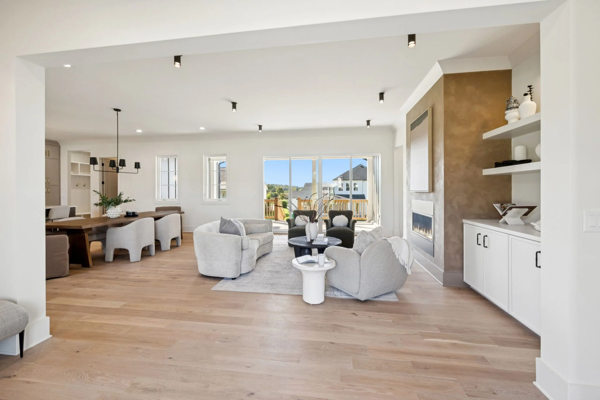 8-3038 Lilybelle Ct - 008.jpg