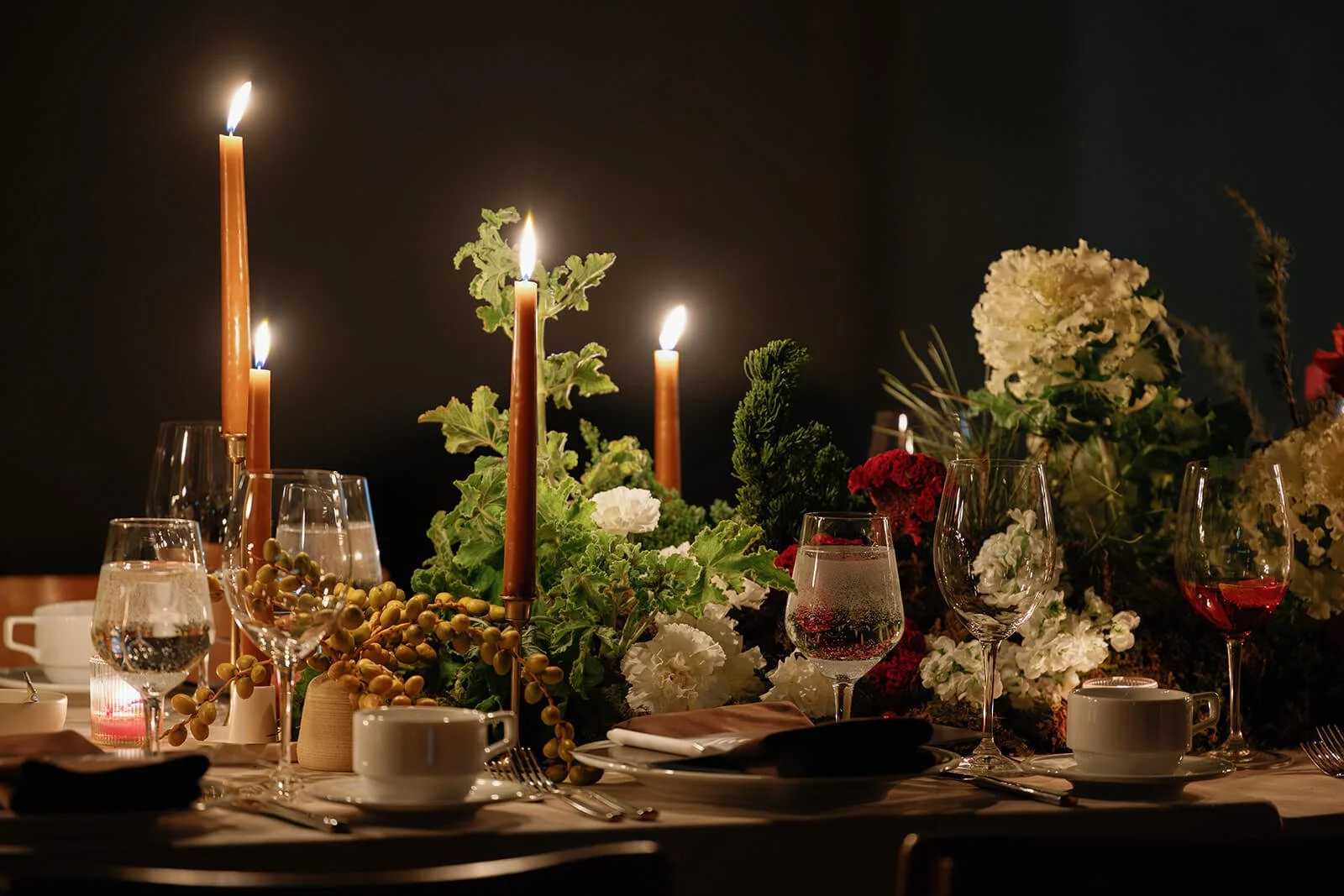 03-paikka-winter-solstice-tablescape-laine-palm-event-planner.jpg