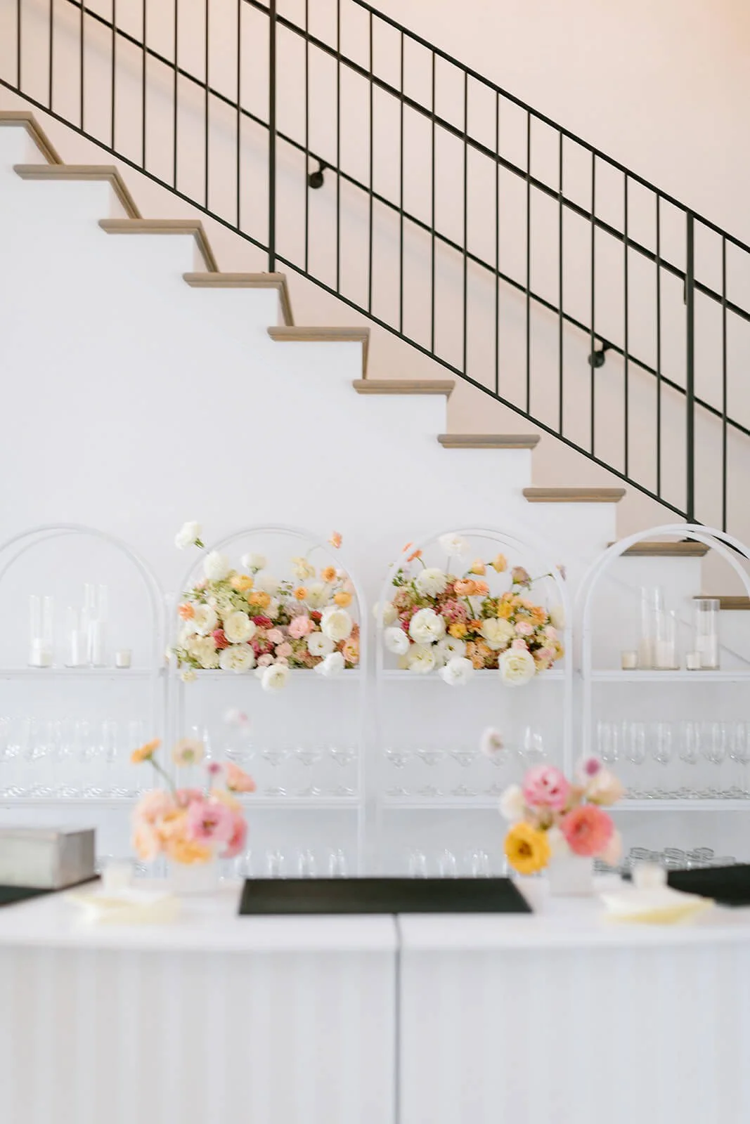 30-hutton-house-medicine-lake-wedding-laine-palm-minneapolis-event-design-planning-loui-photography.jpg
