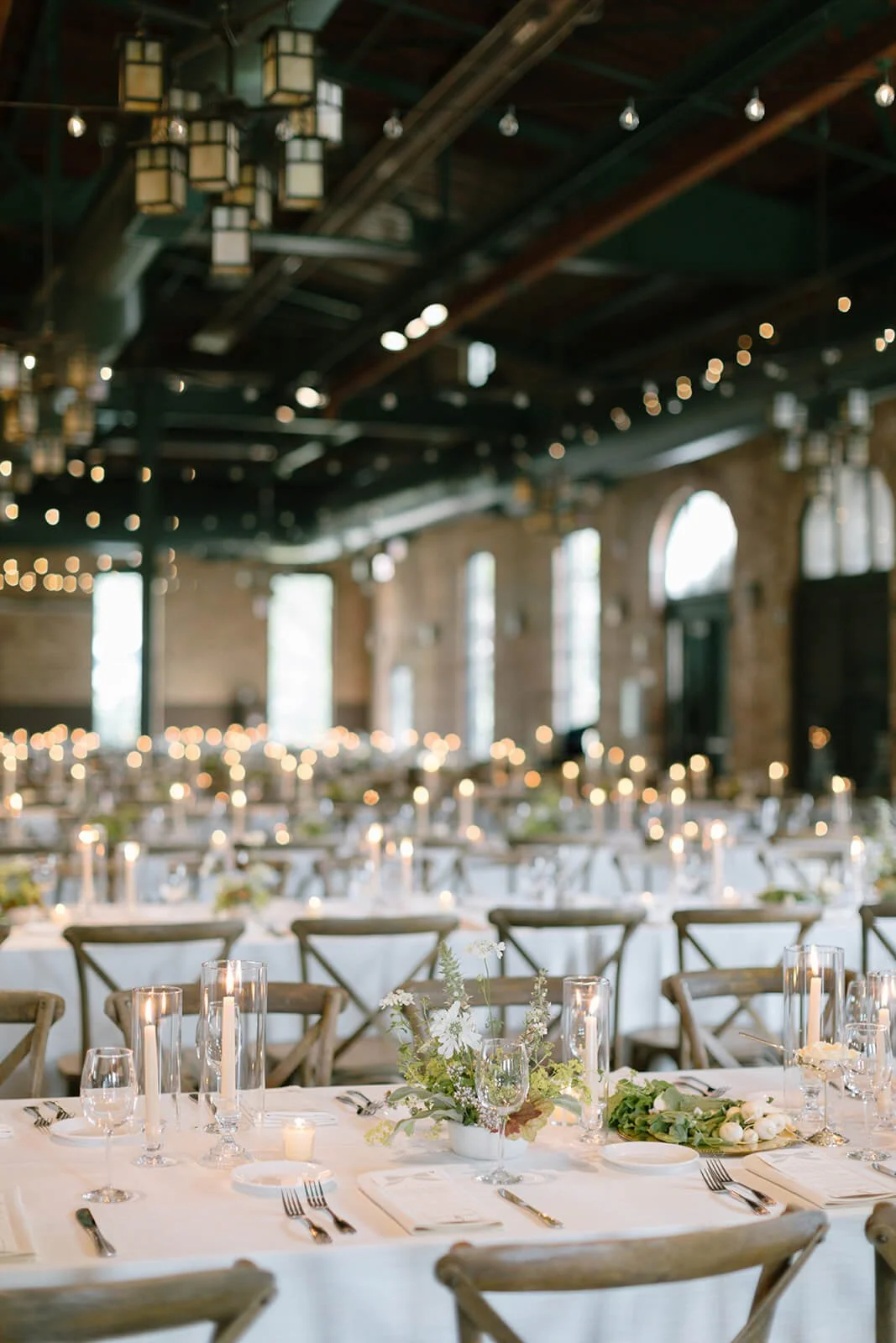 20-nicollet-island-pavilion-wedding-reception-laine-palm-minneapolis-event-planner-loui-photography.jpg