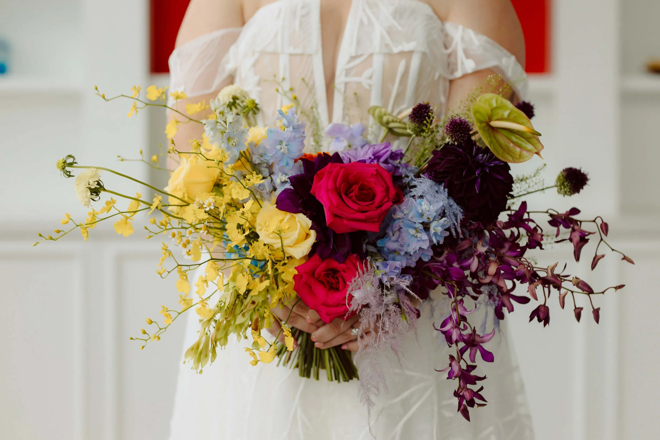 04-colorful-bouquet-the-whim-minneapolis-laine-palm-wedding-planner.jpg