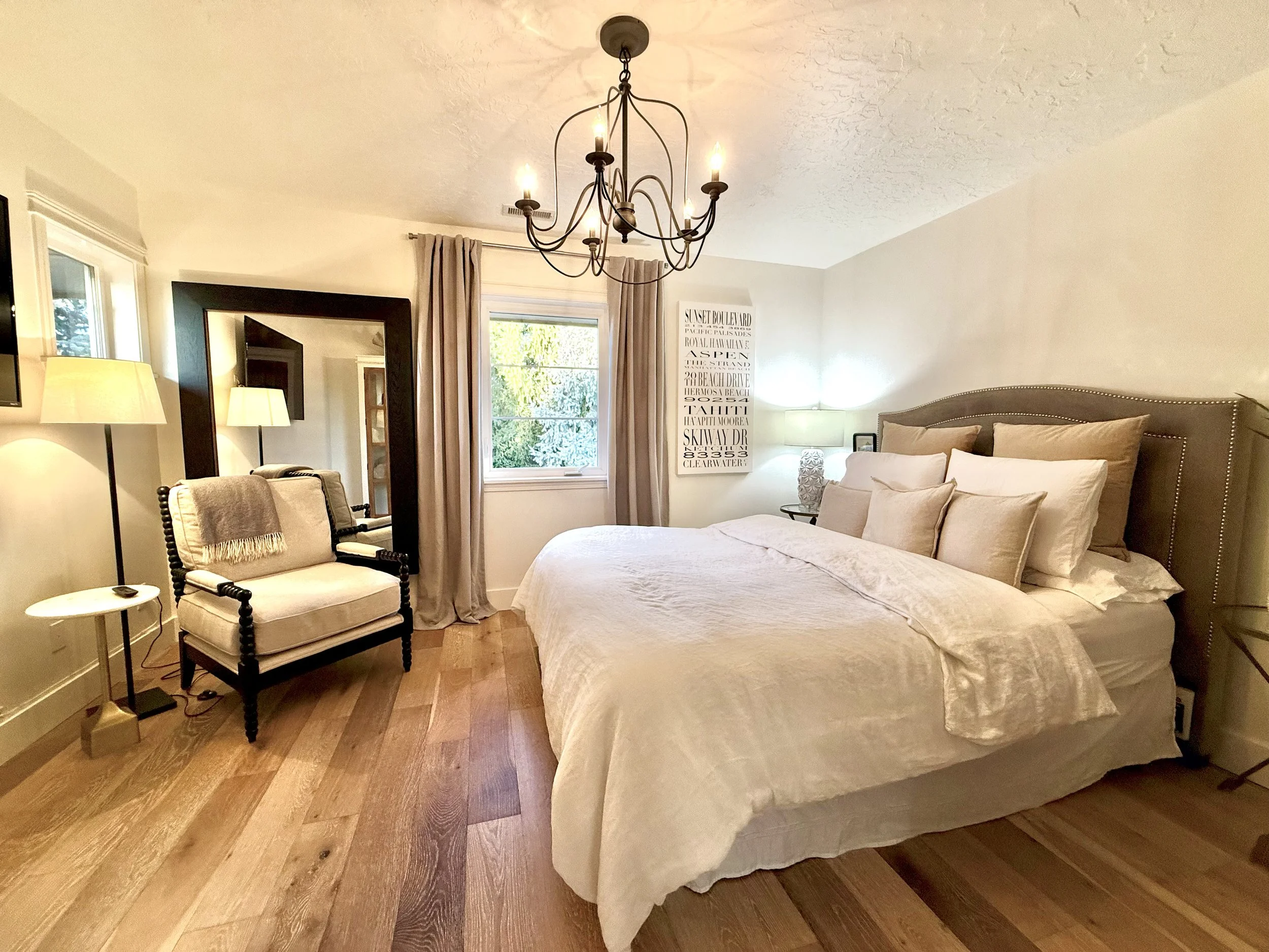 Upstairs - Bedroom 5 with En Suite Bath