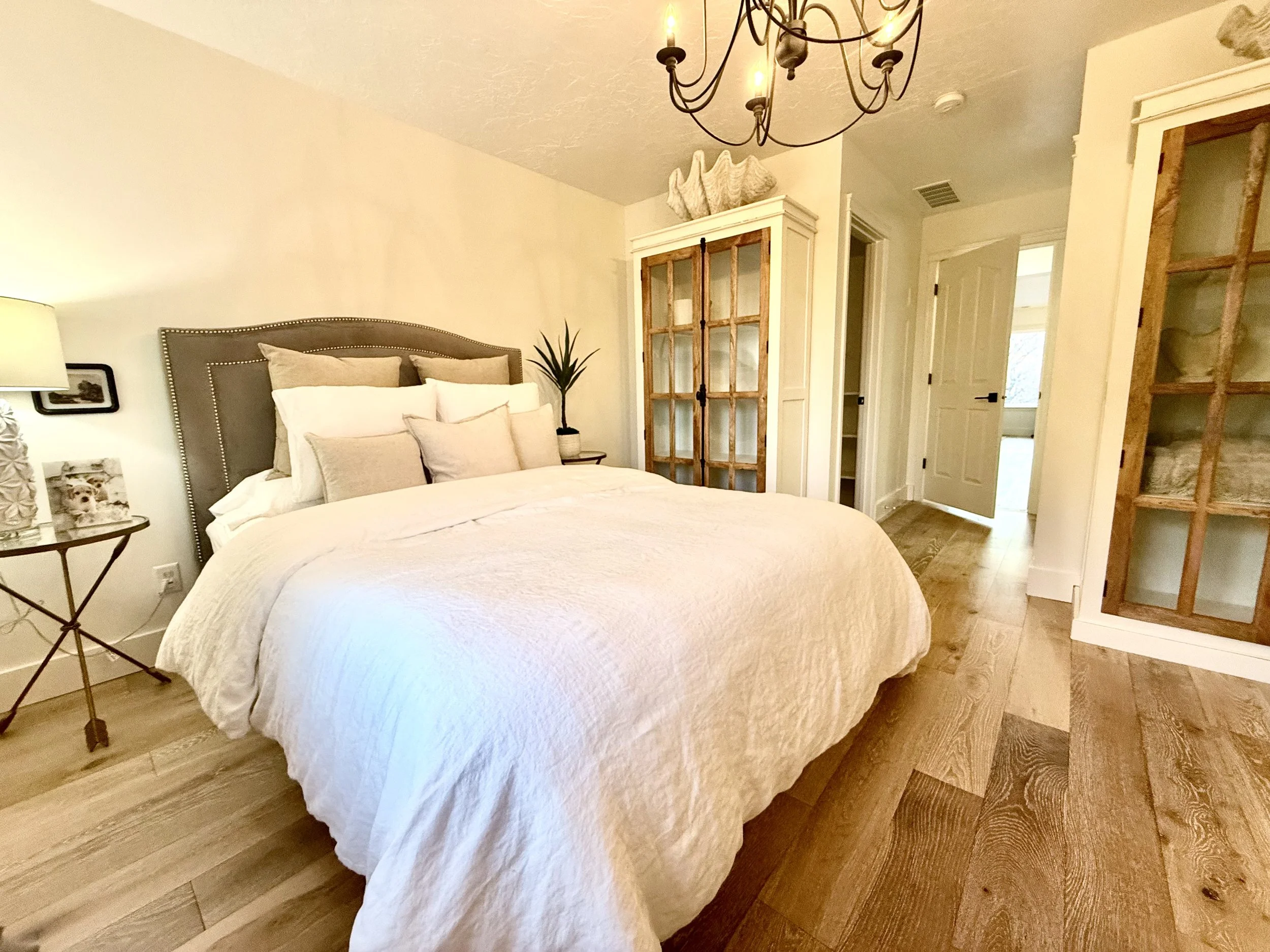 Upstairs - Bedroom 5 with En Suite Bath